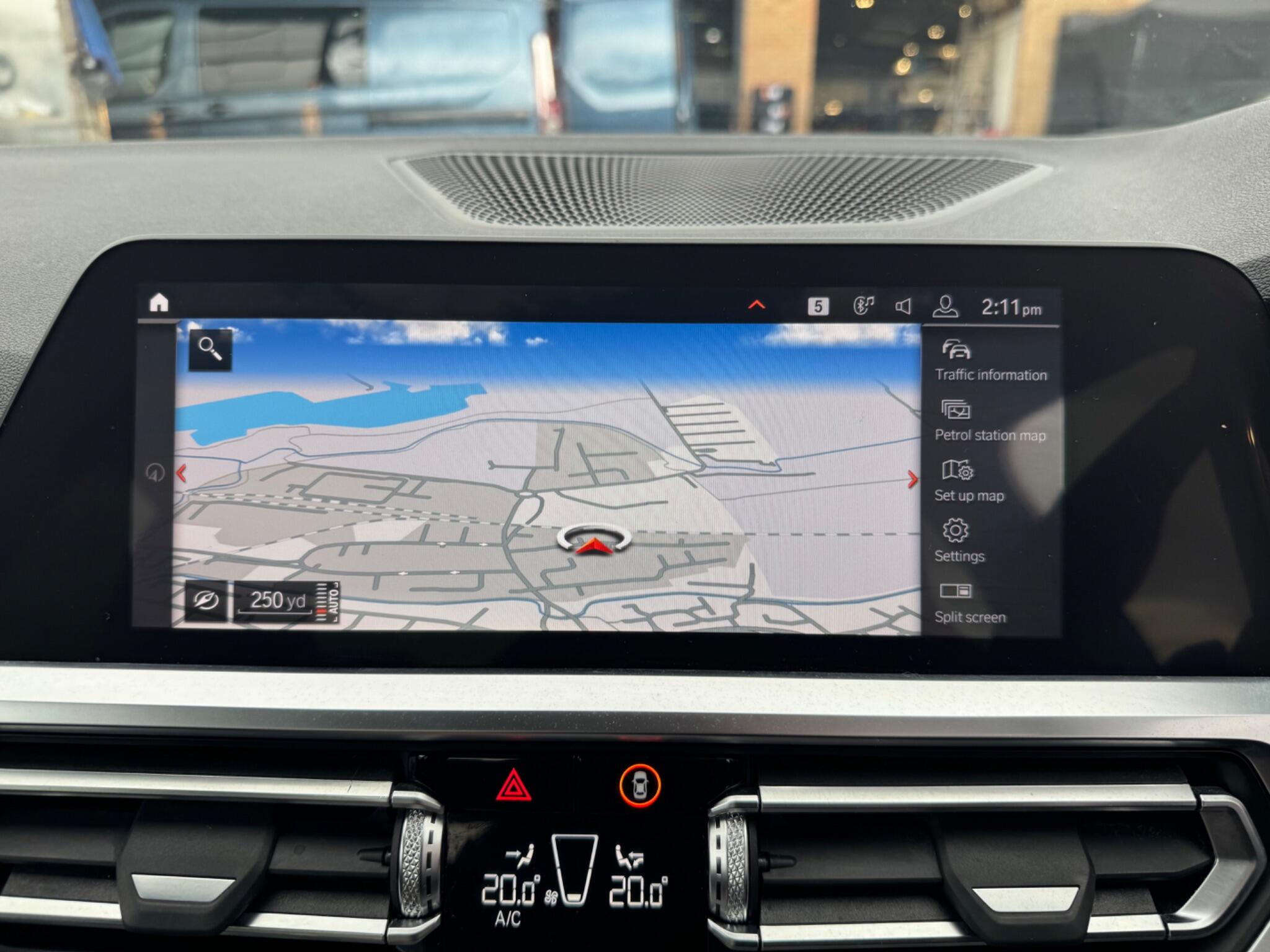 BMW 3 Series view 44