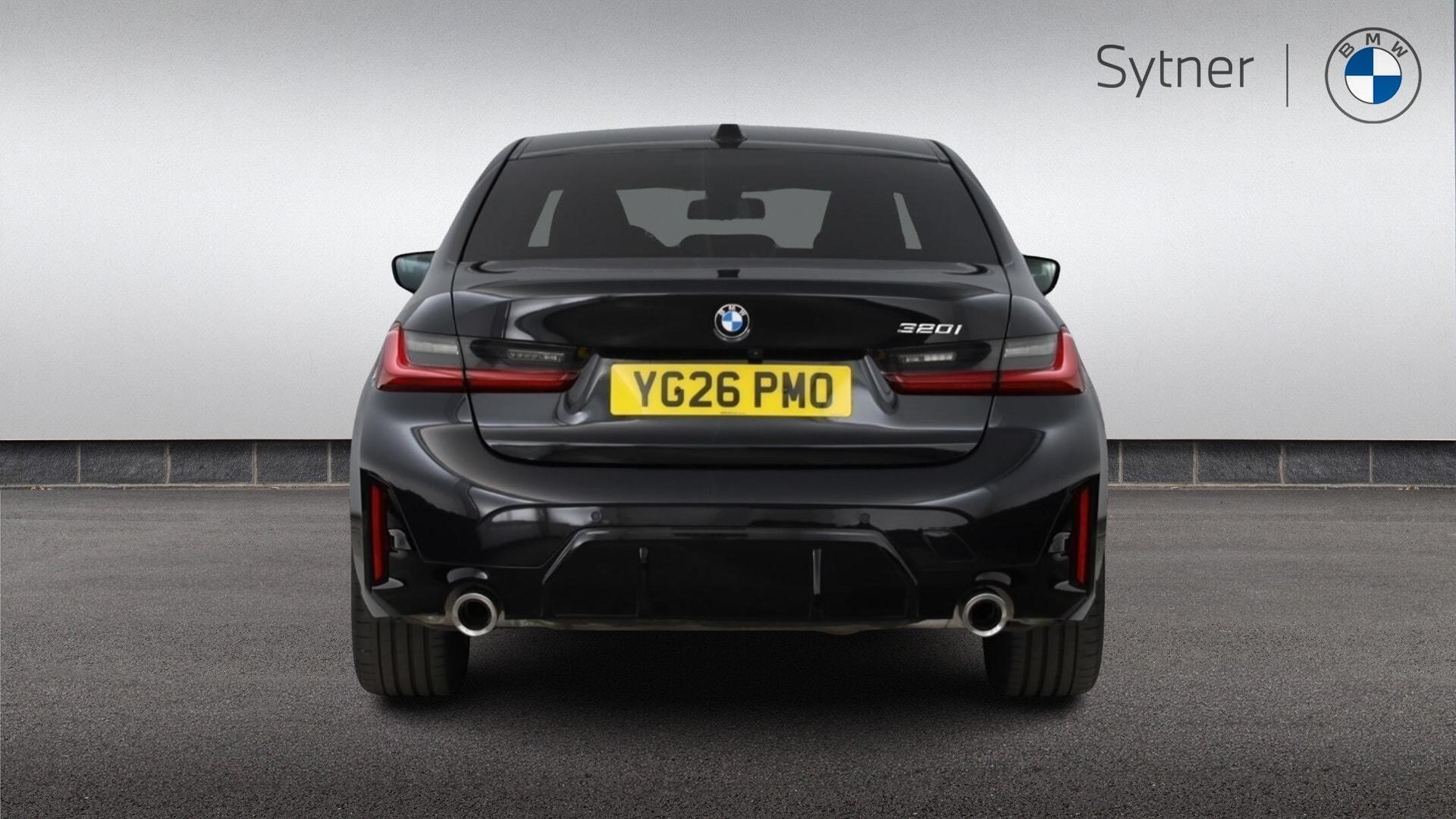 BMW 3 Series view 15