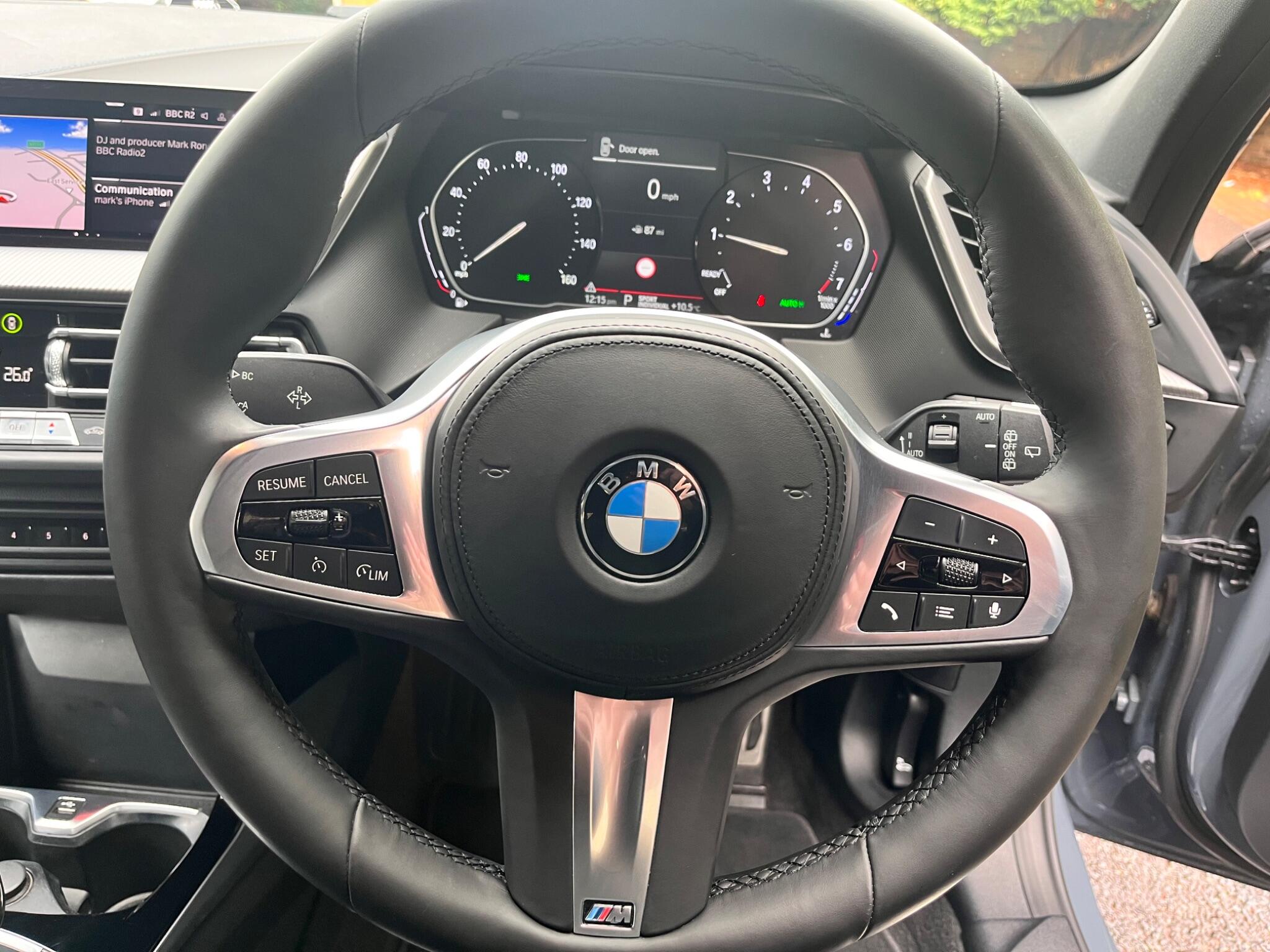 BMW 1 Series view 25