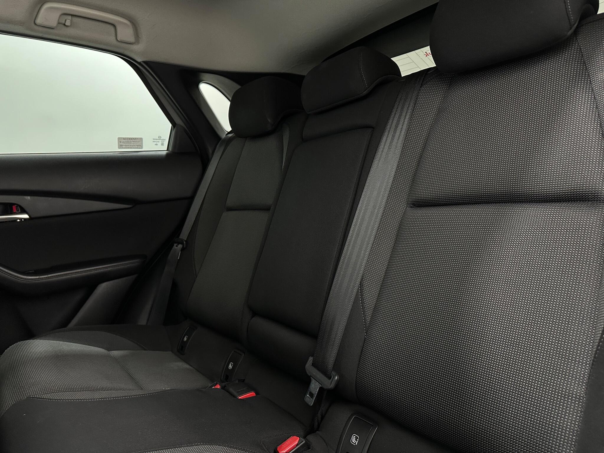 Mazda CX-30 view 37