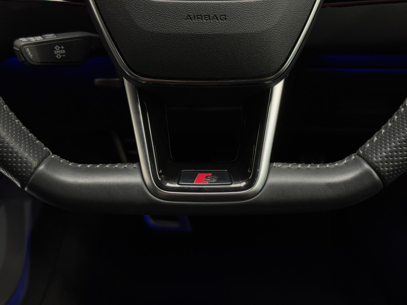 Audi A6 Saloon view 41