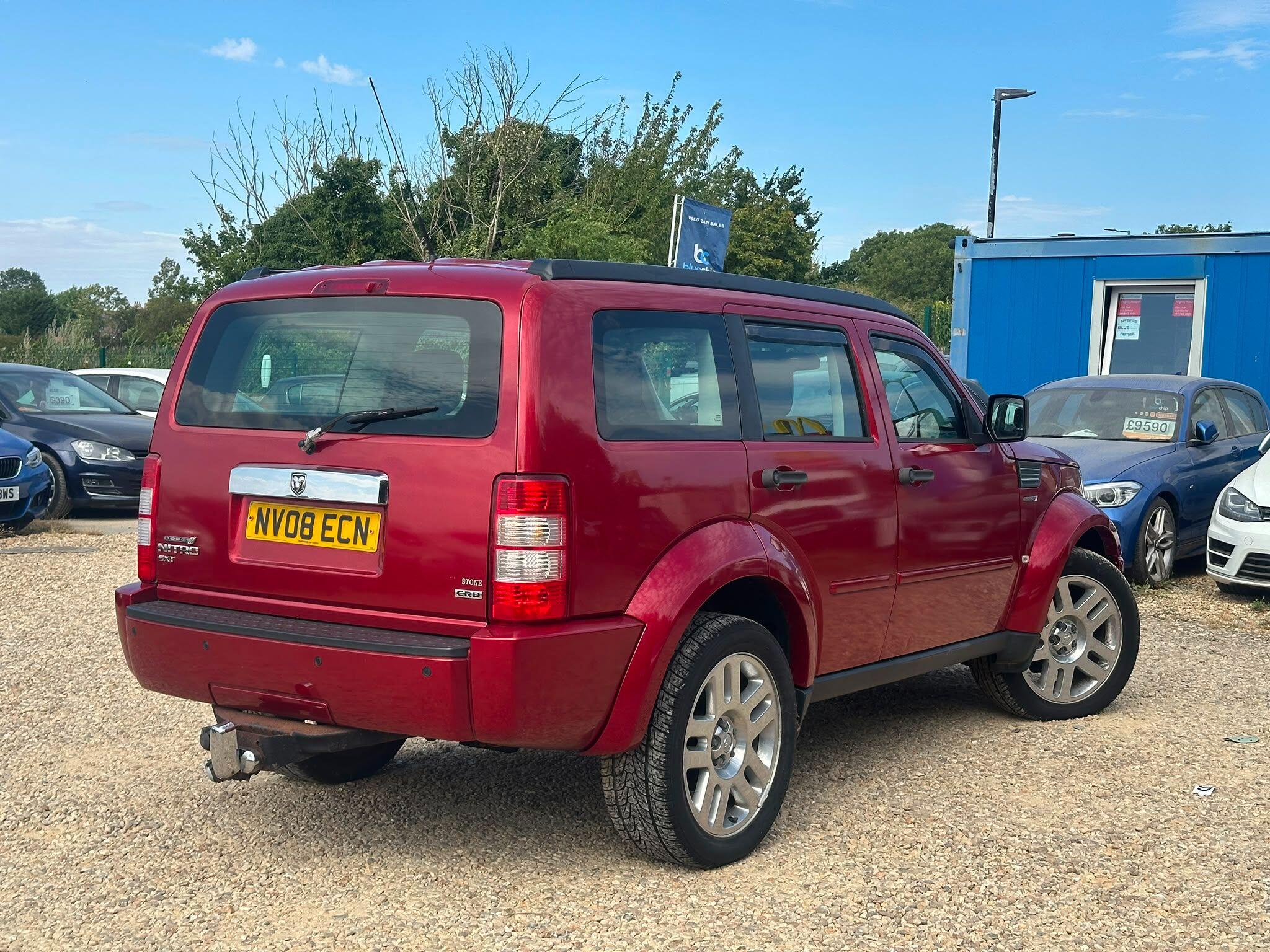 Dodge Nitro view 3