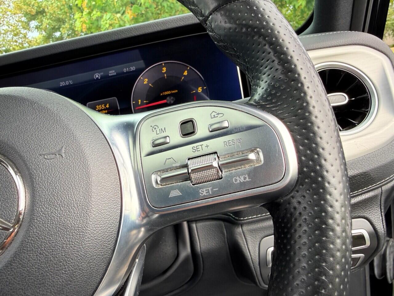 Mercedes-Benz G-Class view 35