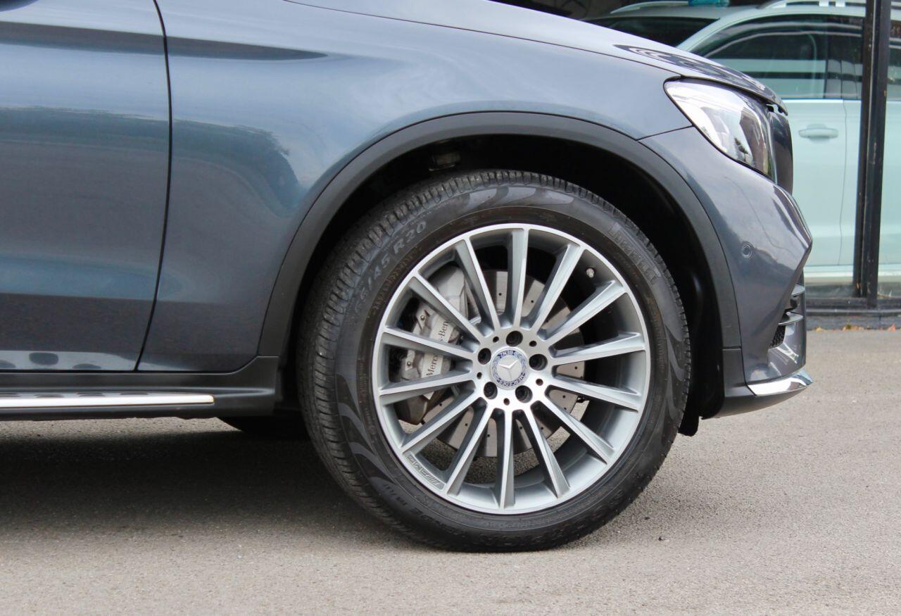 Mercedes-Benz GLC view 3
