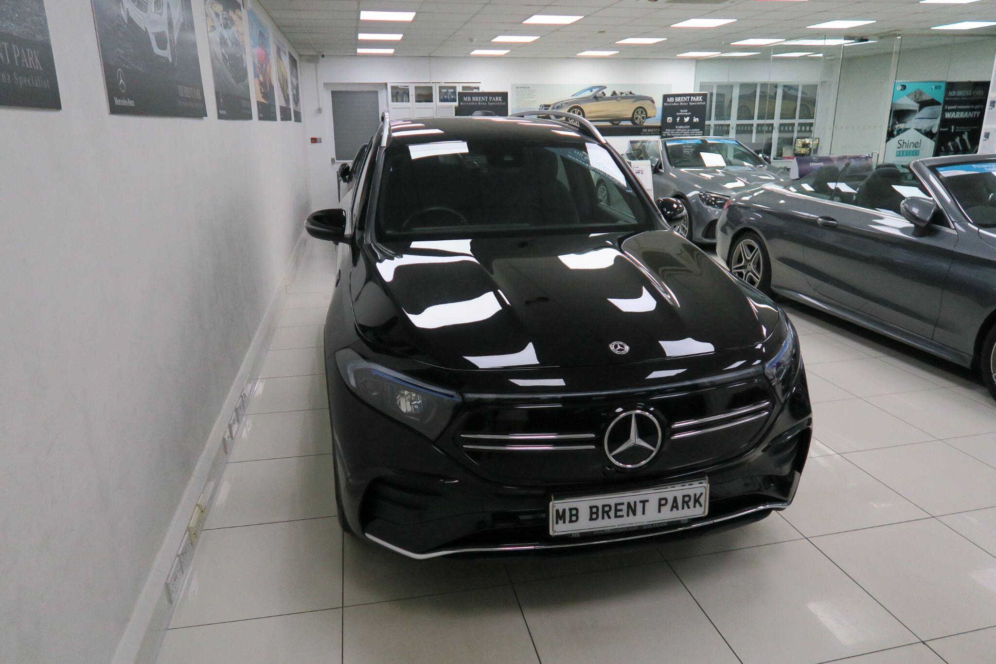 Mercedes-Benz 300 view 4