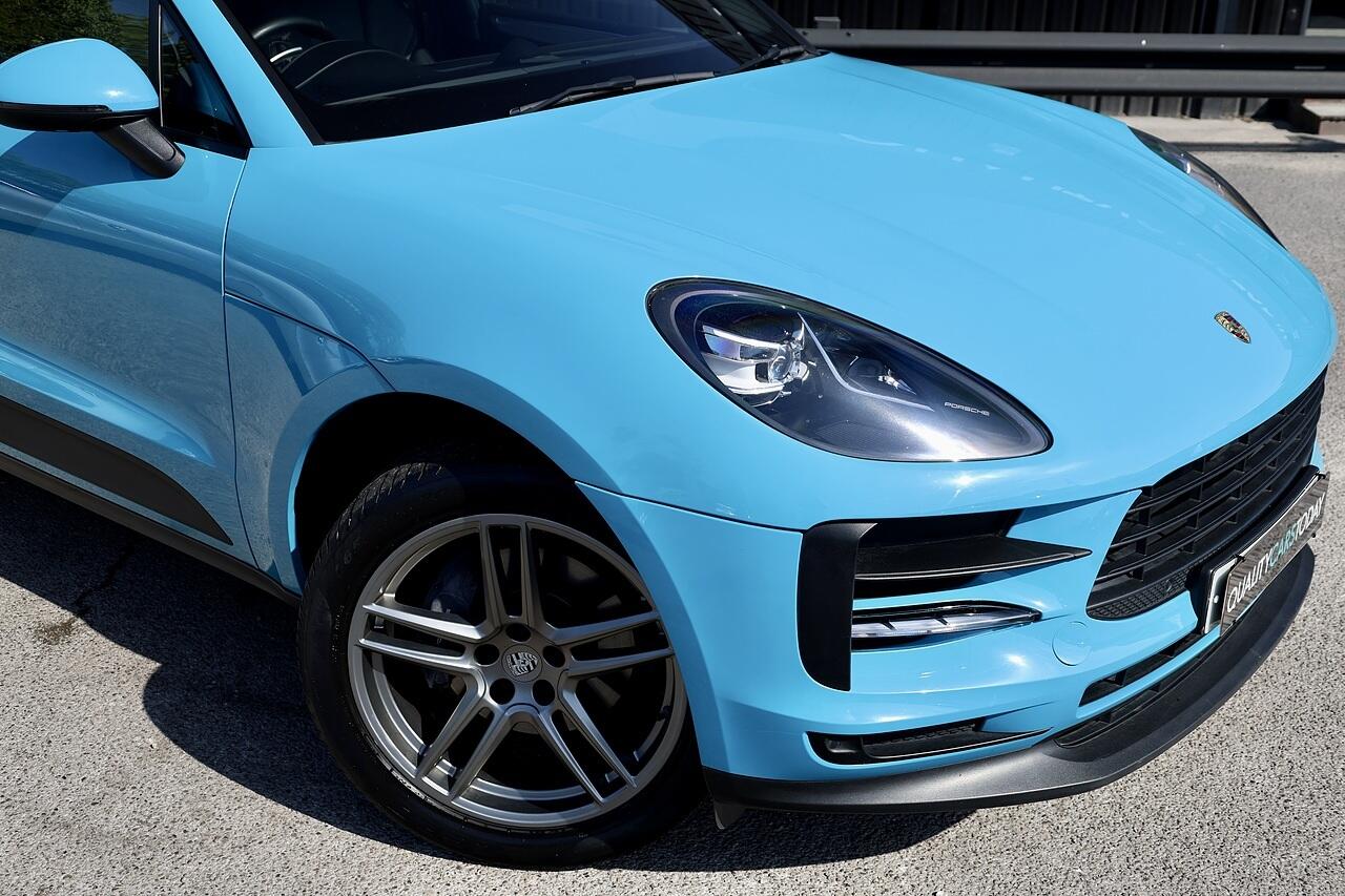 Porsche Macan view 15