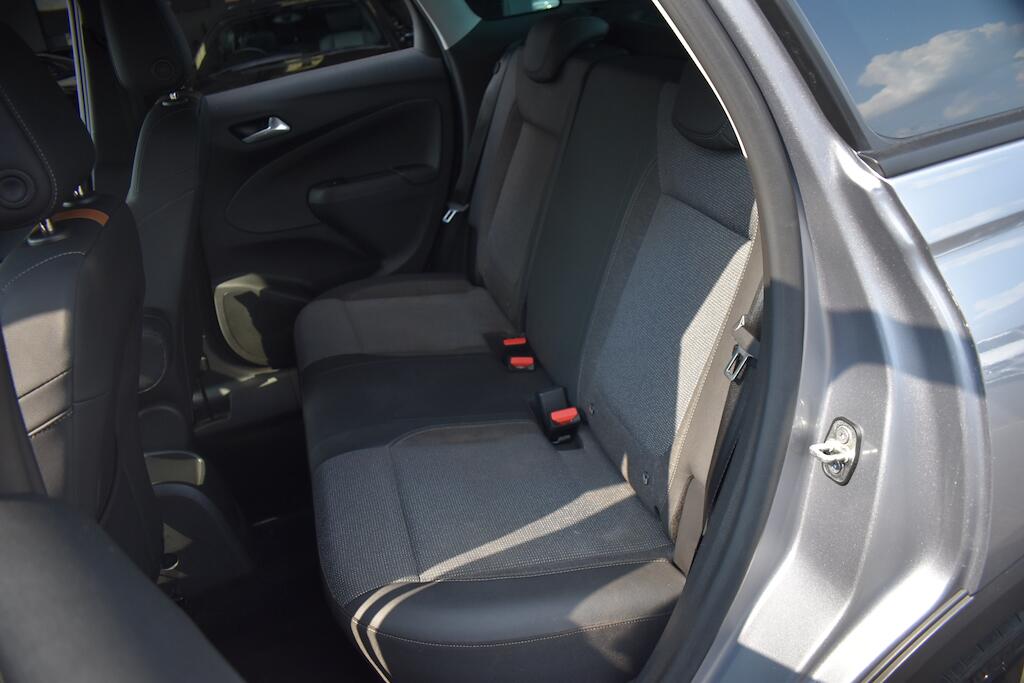 Vauxhall Crossland view 13