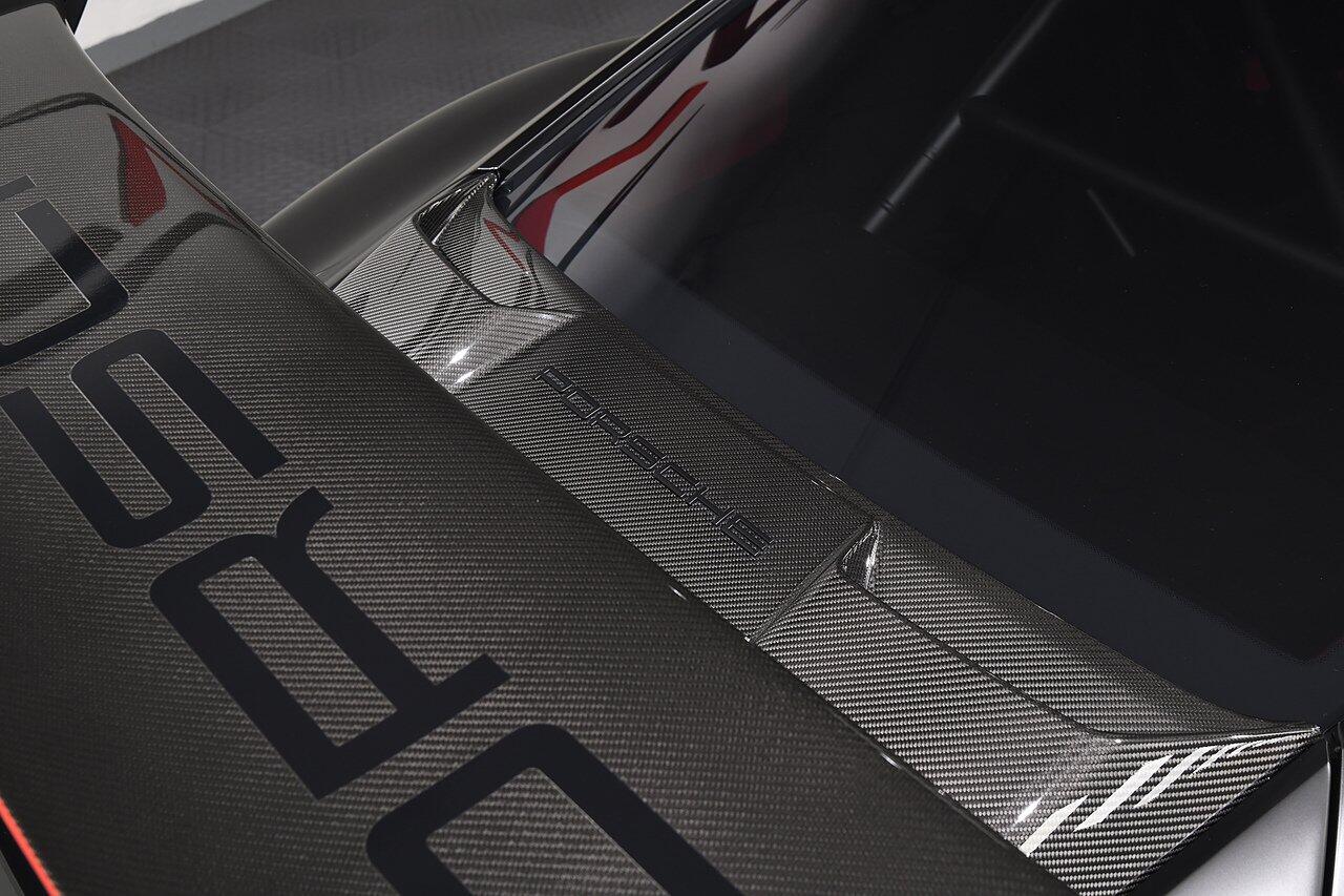 Porsche 911 view 57
