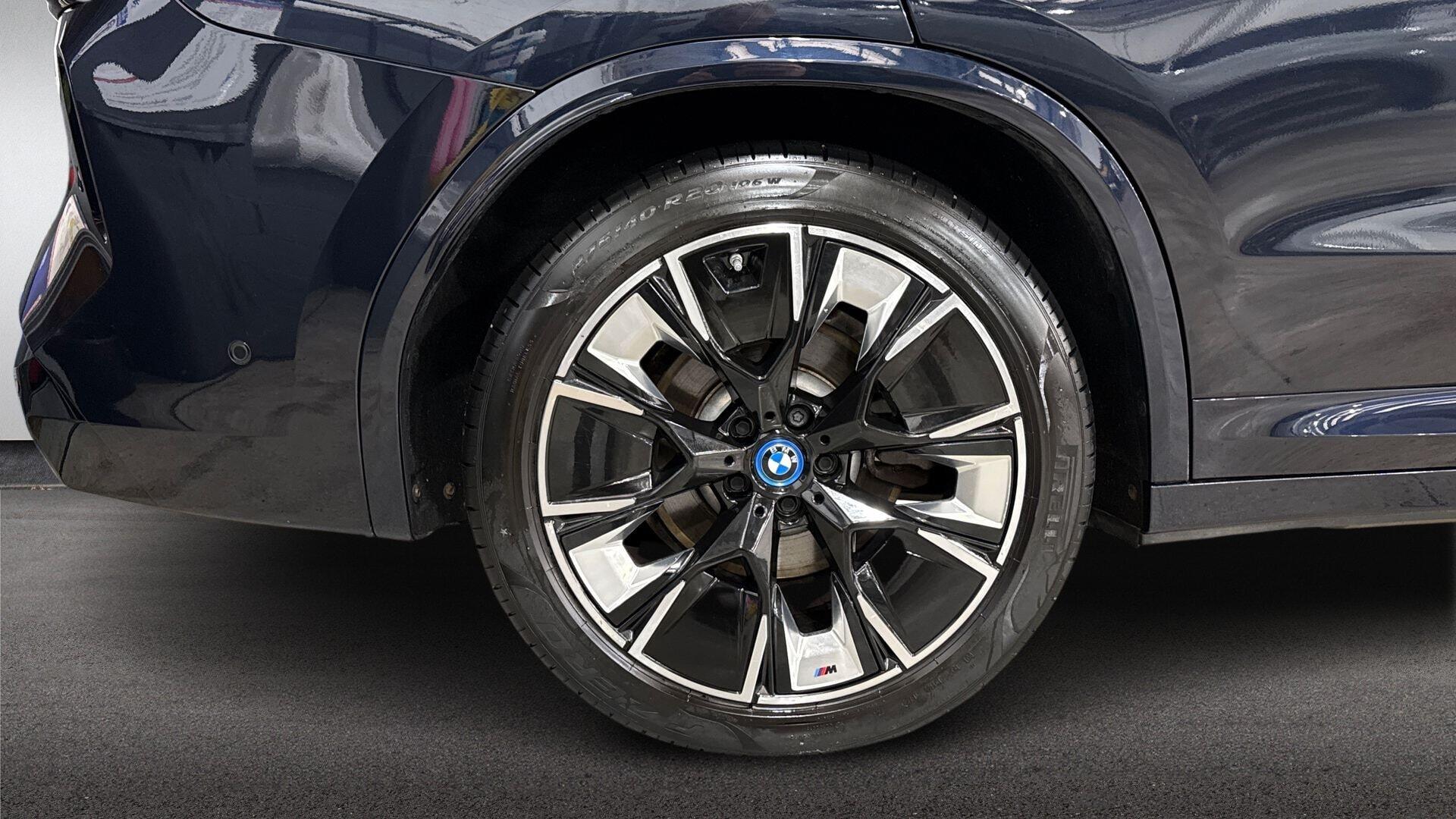 BMW iX3 view 14