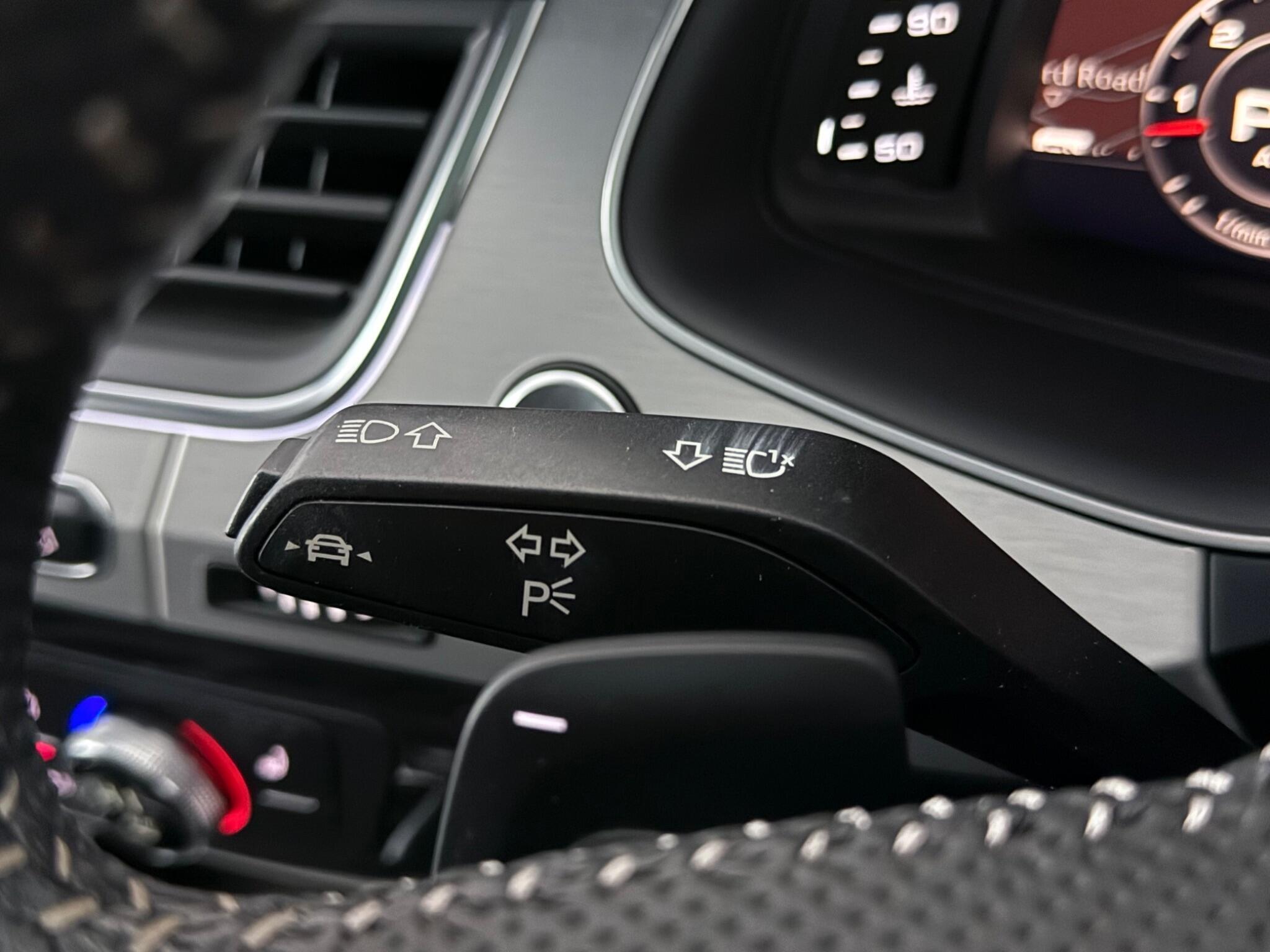 Audi Q7 view 19