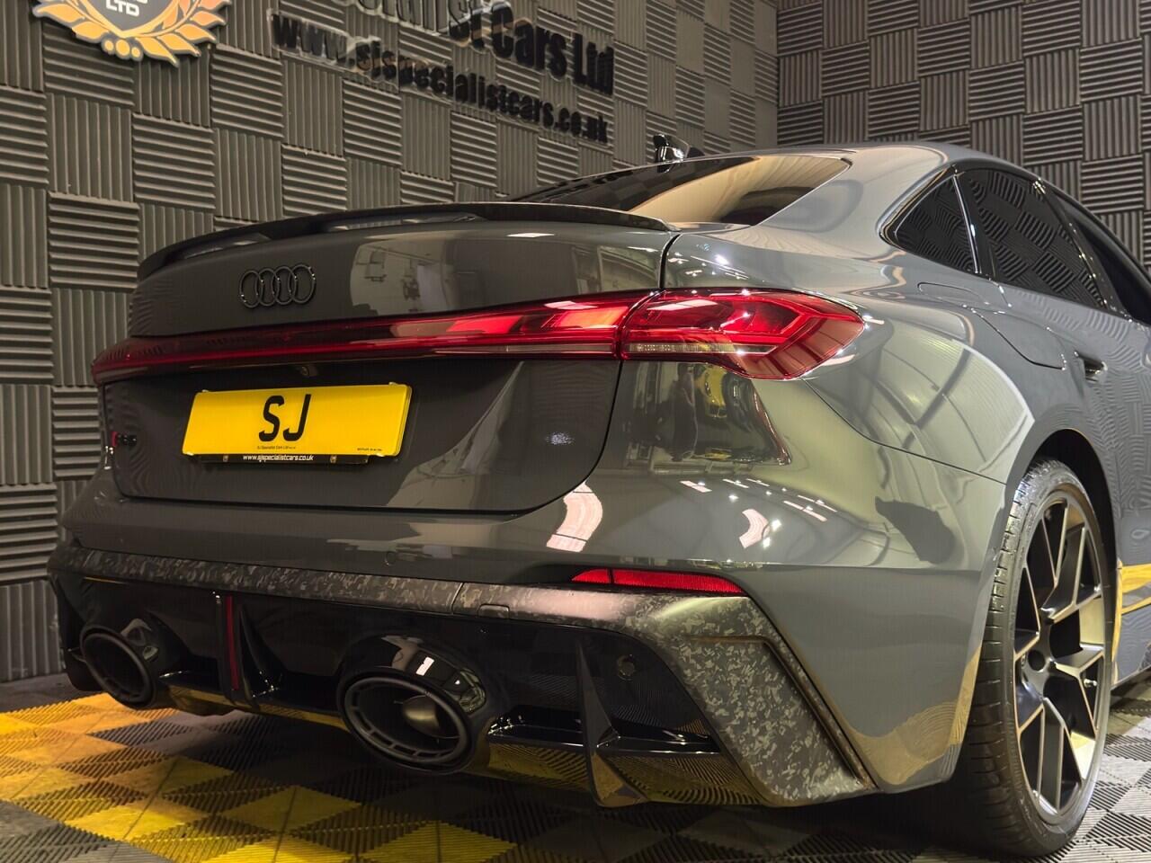 Audi RS5 view 8