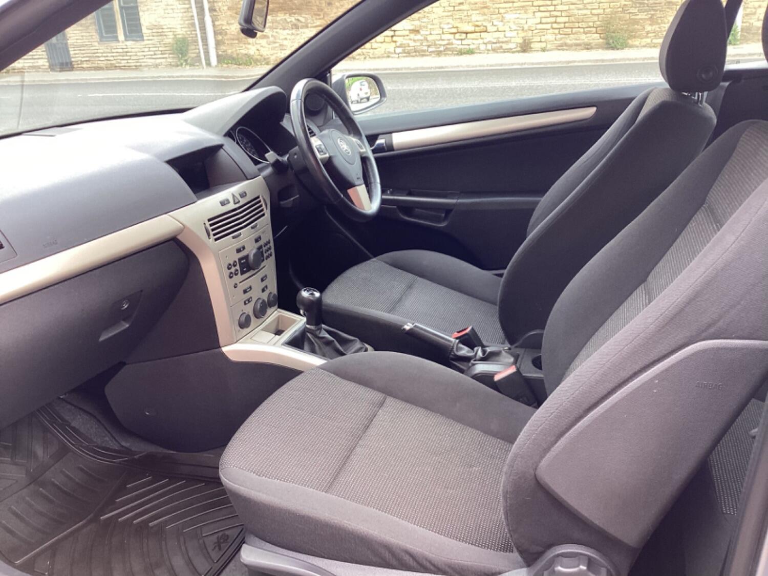 Vauxhall Astra view 13