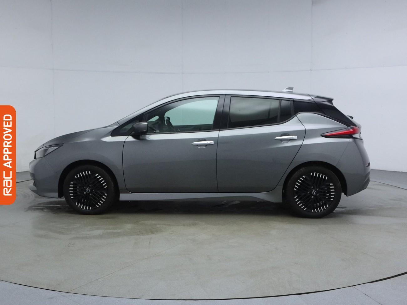 Nissan Leaf view 33