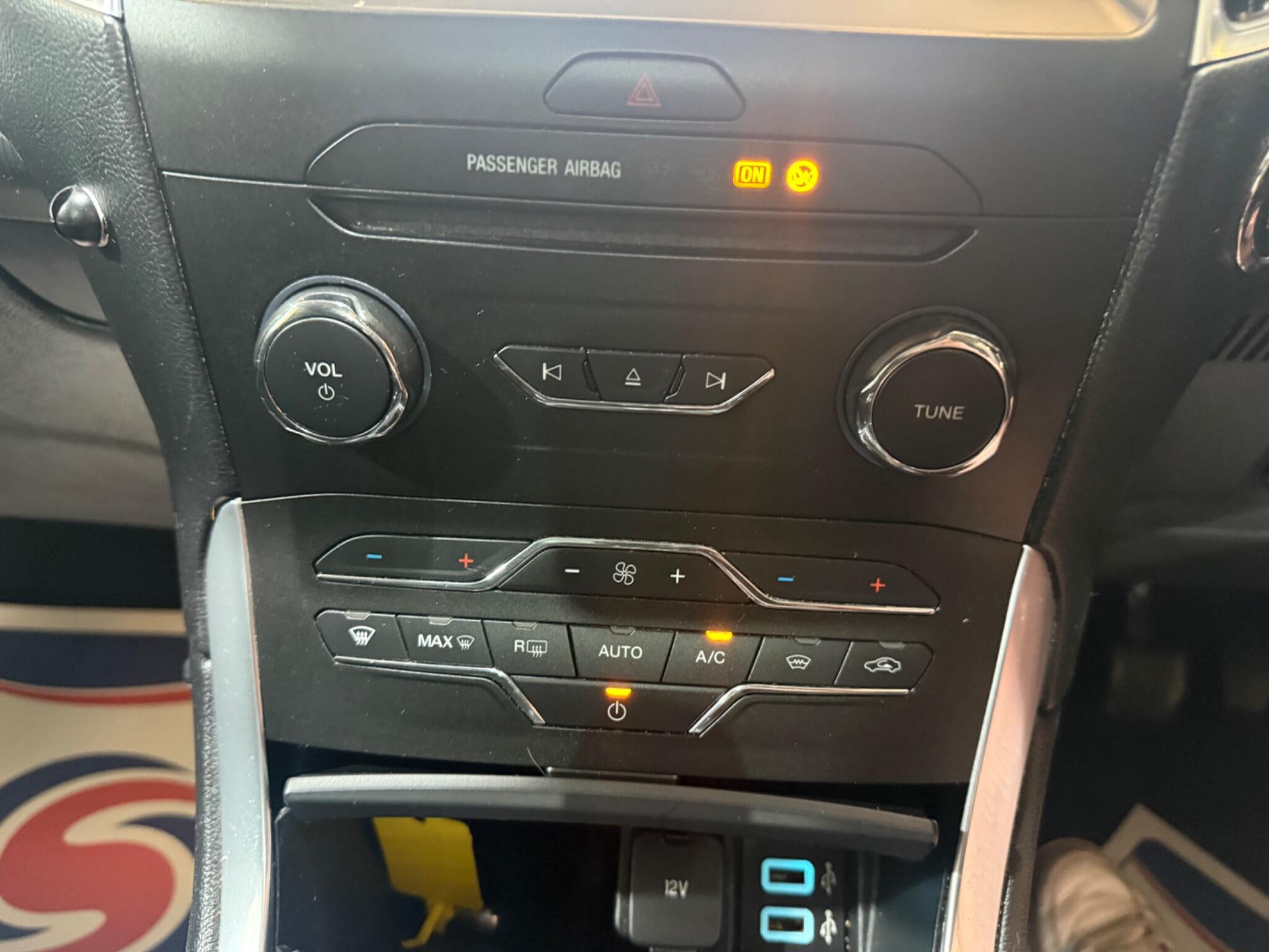 Ford S-Max view 66