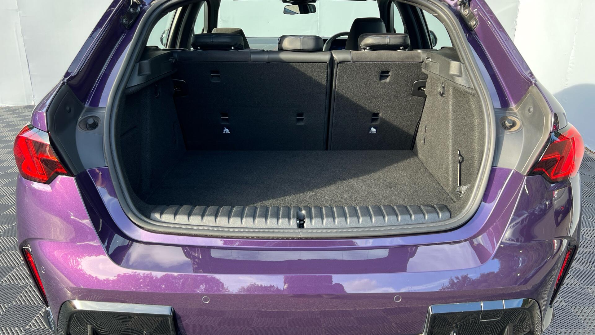 BMW 1 Series view 14