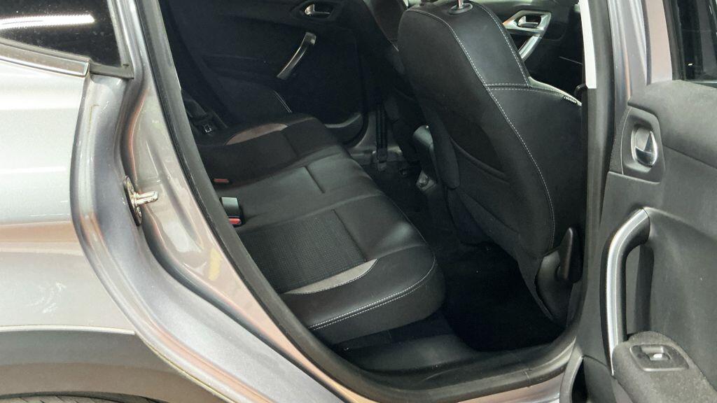 Peugeot 2008 view 12