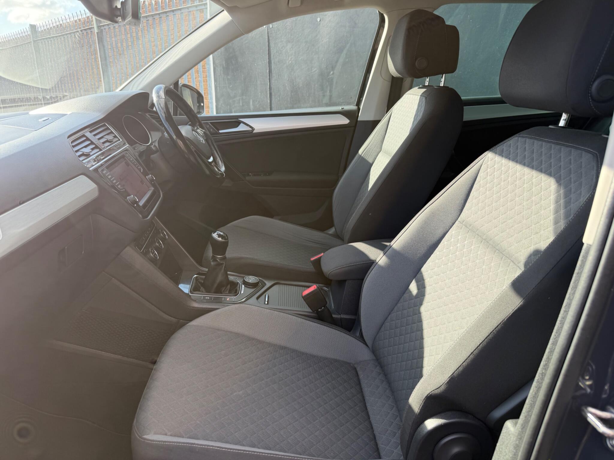 Volkswagen Tiguan view 9