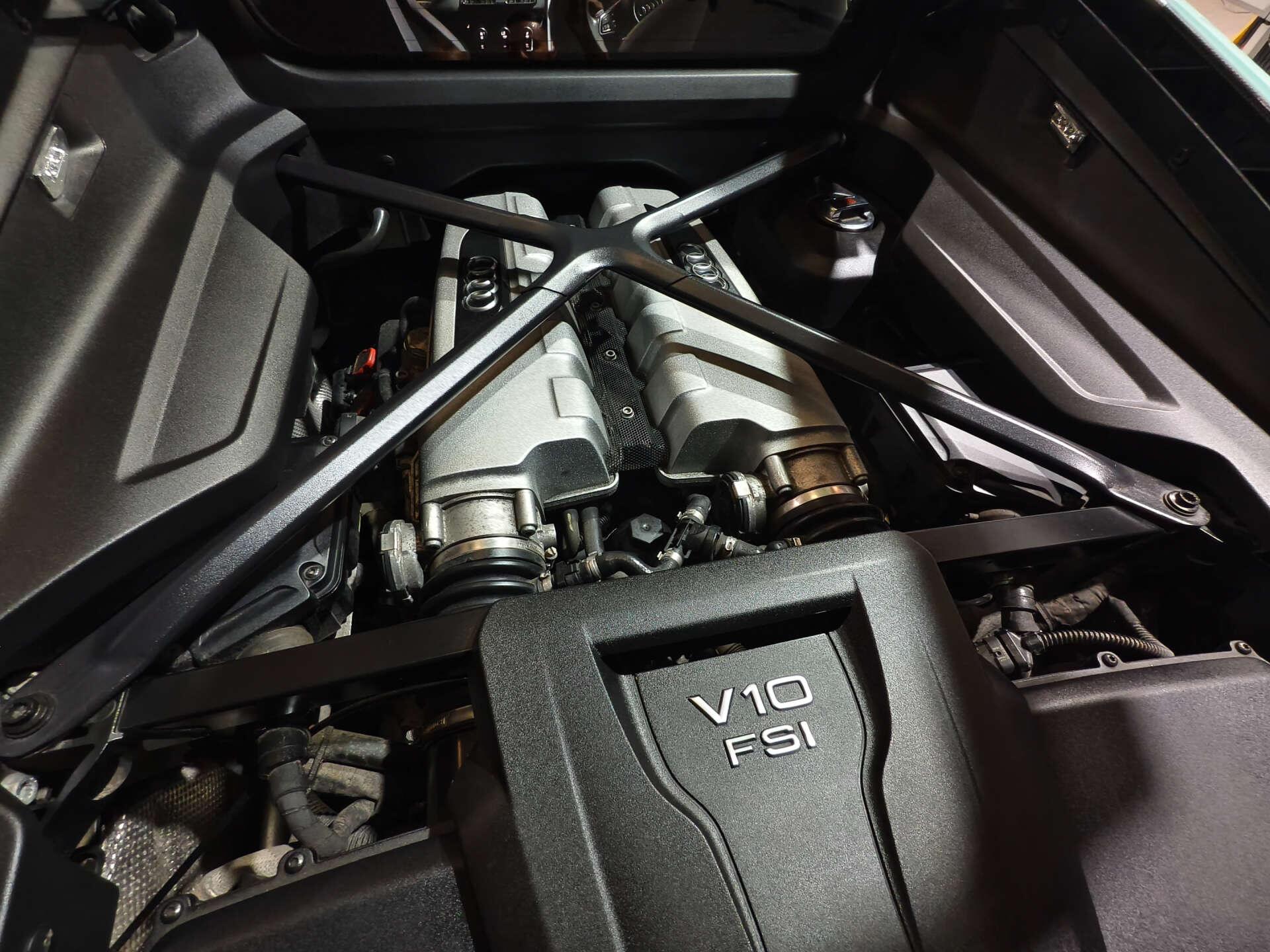 Audi R8 view 56