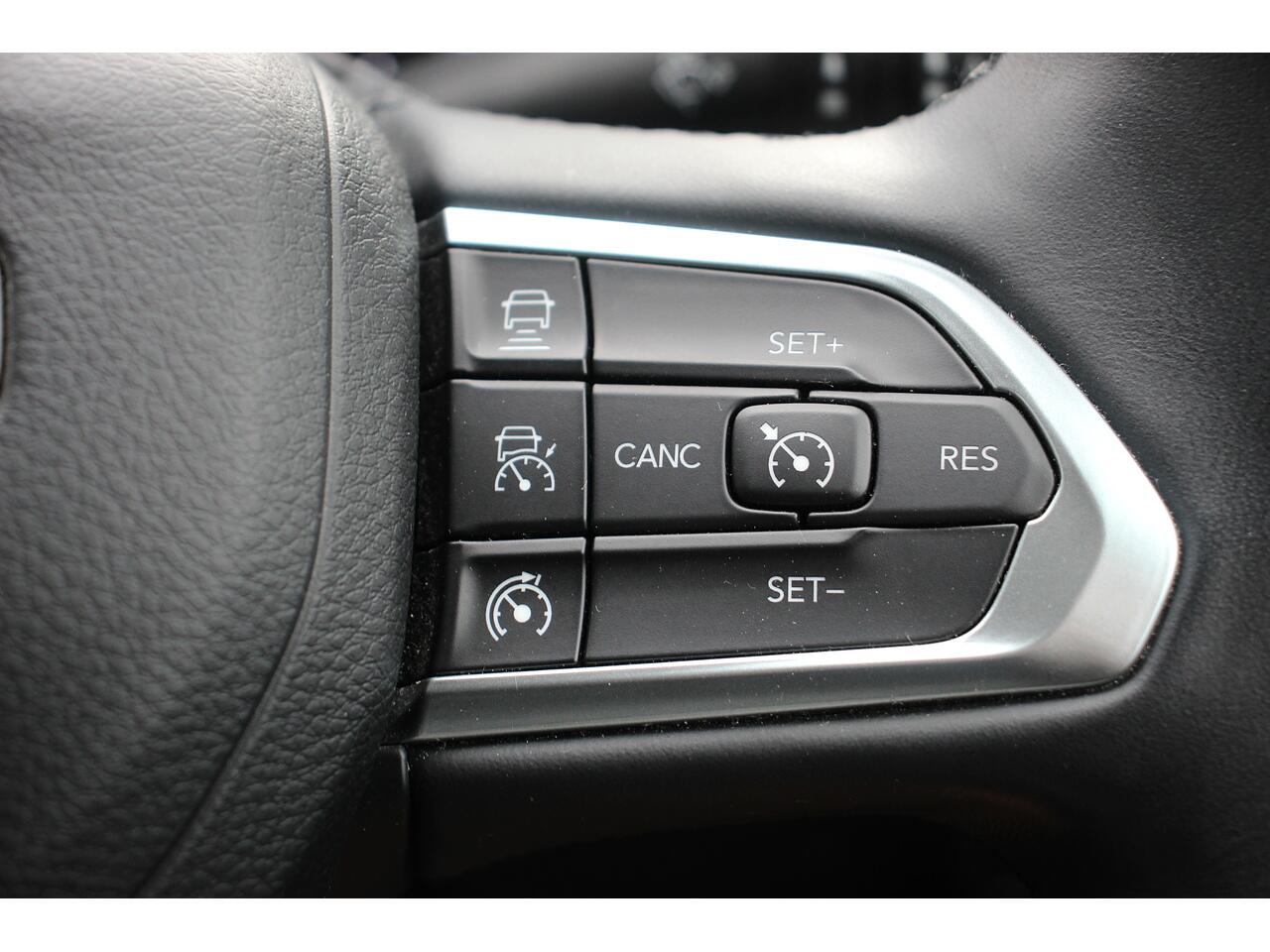 Jeep Compass view 28