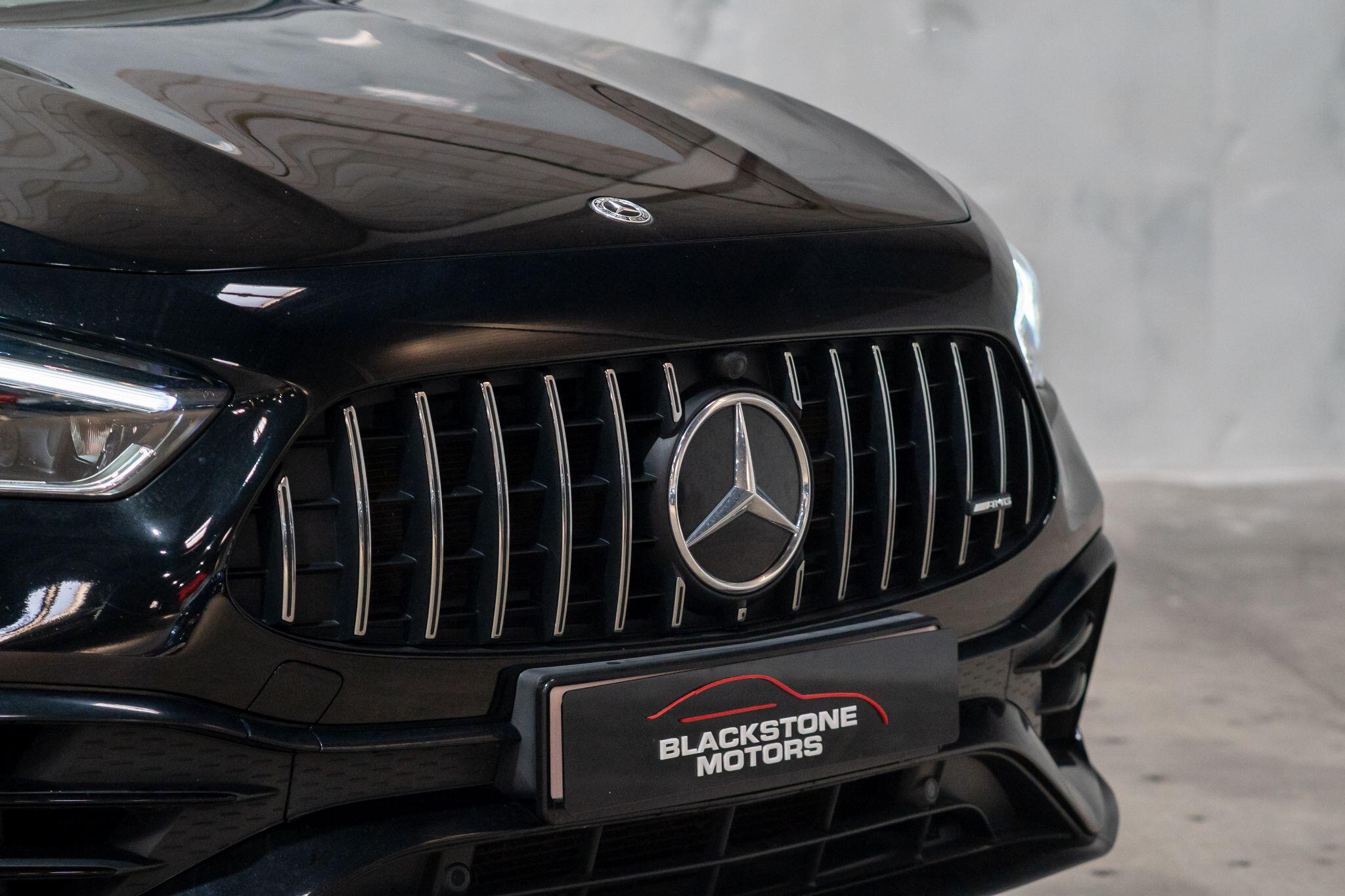 Mercedes-Benz Gla view 43
