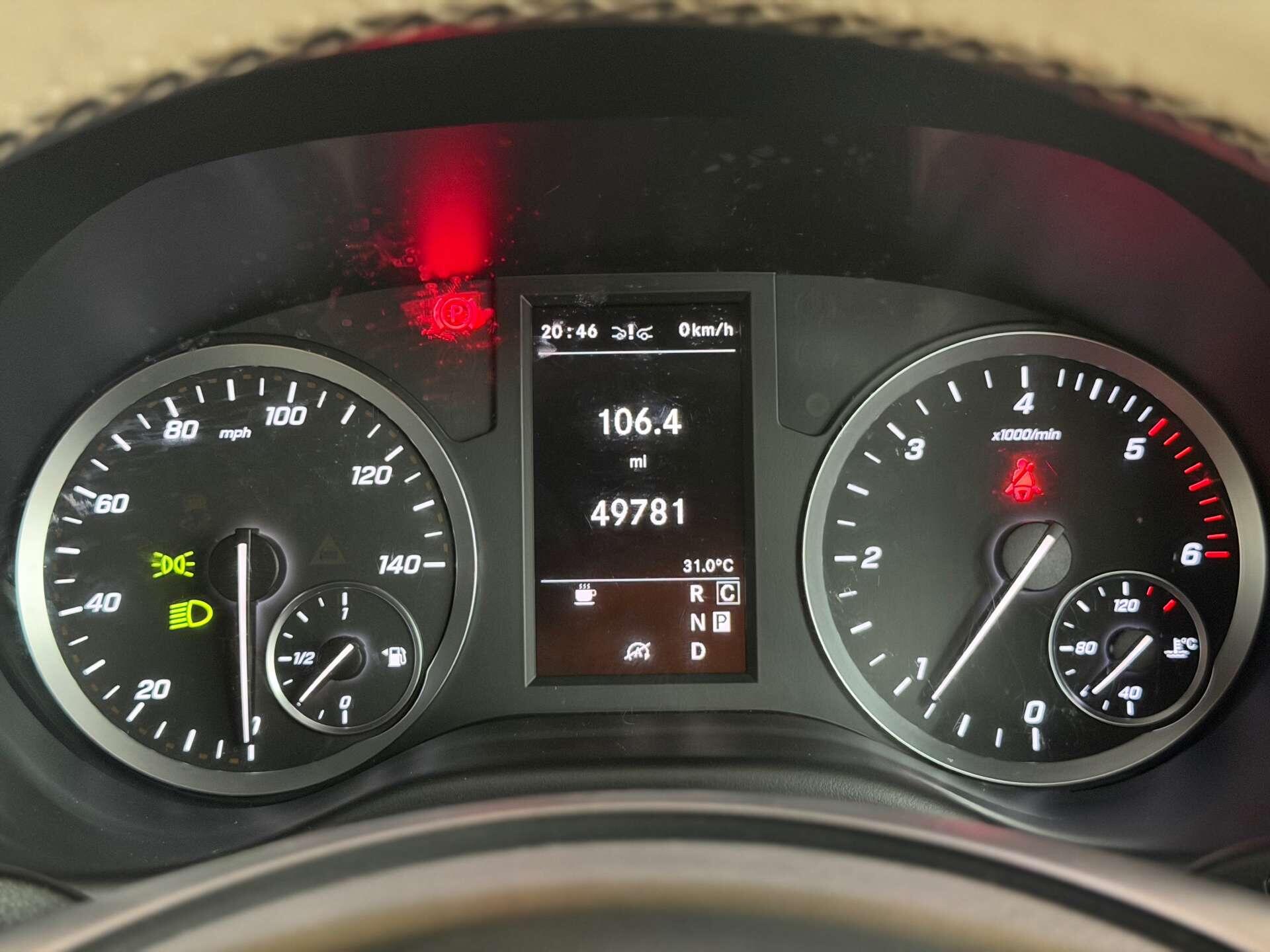 Mercedes-Benz Vito view 24