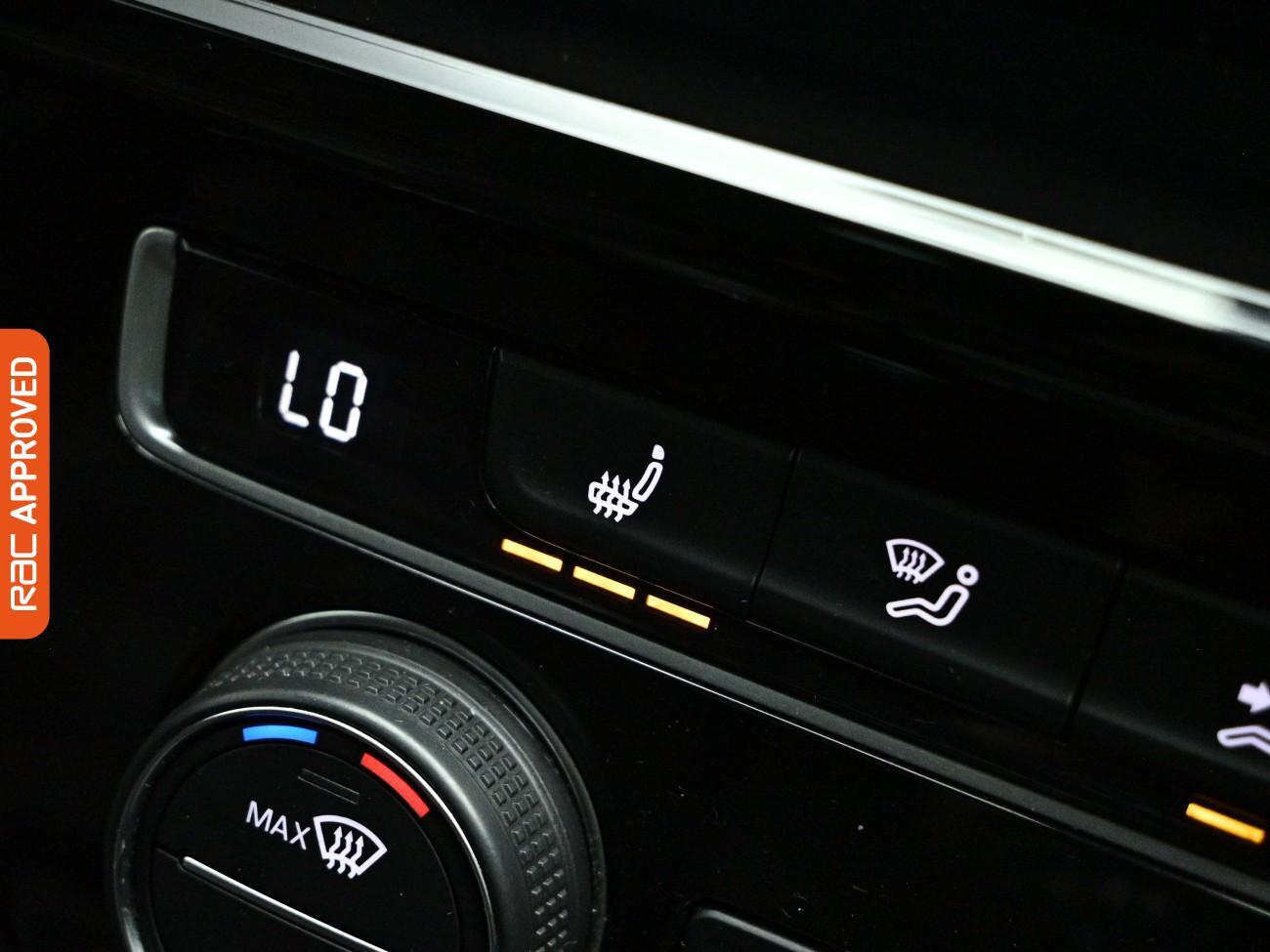 Volkswagen Golf view 19
