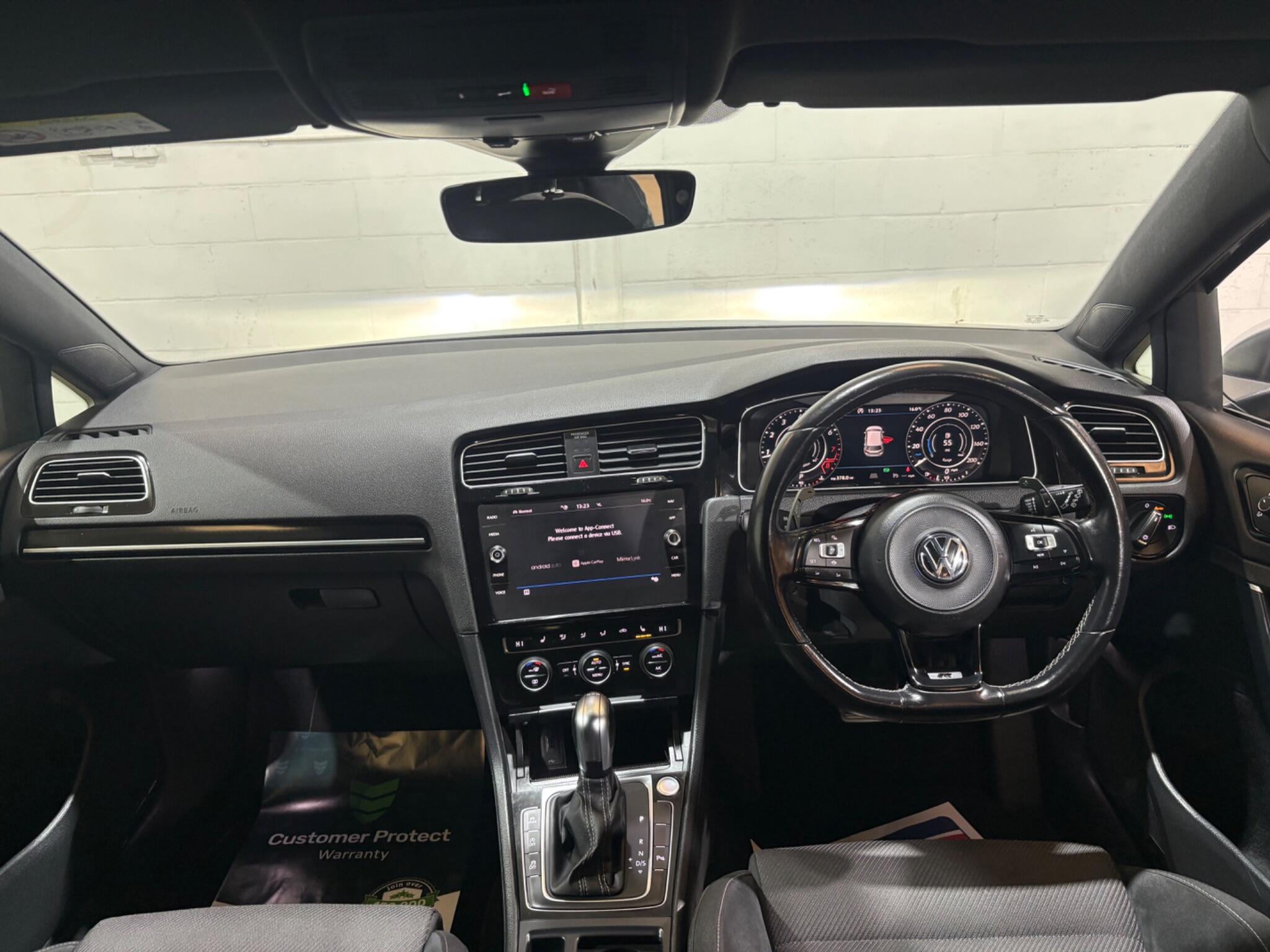 Volkswagen Golf view 19