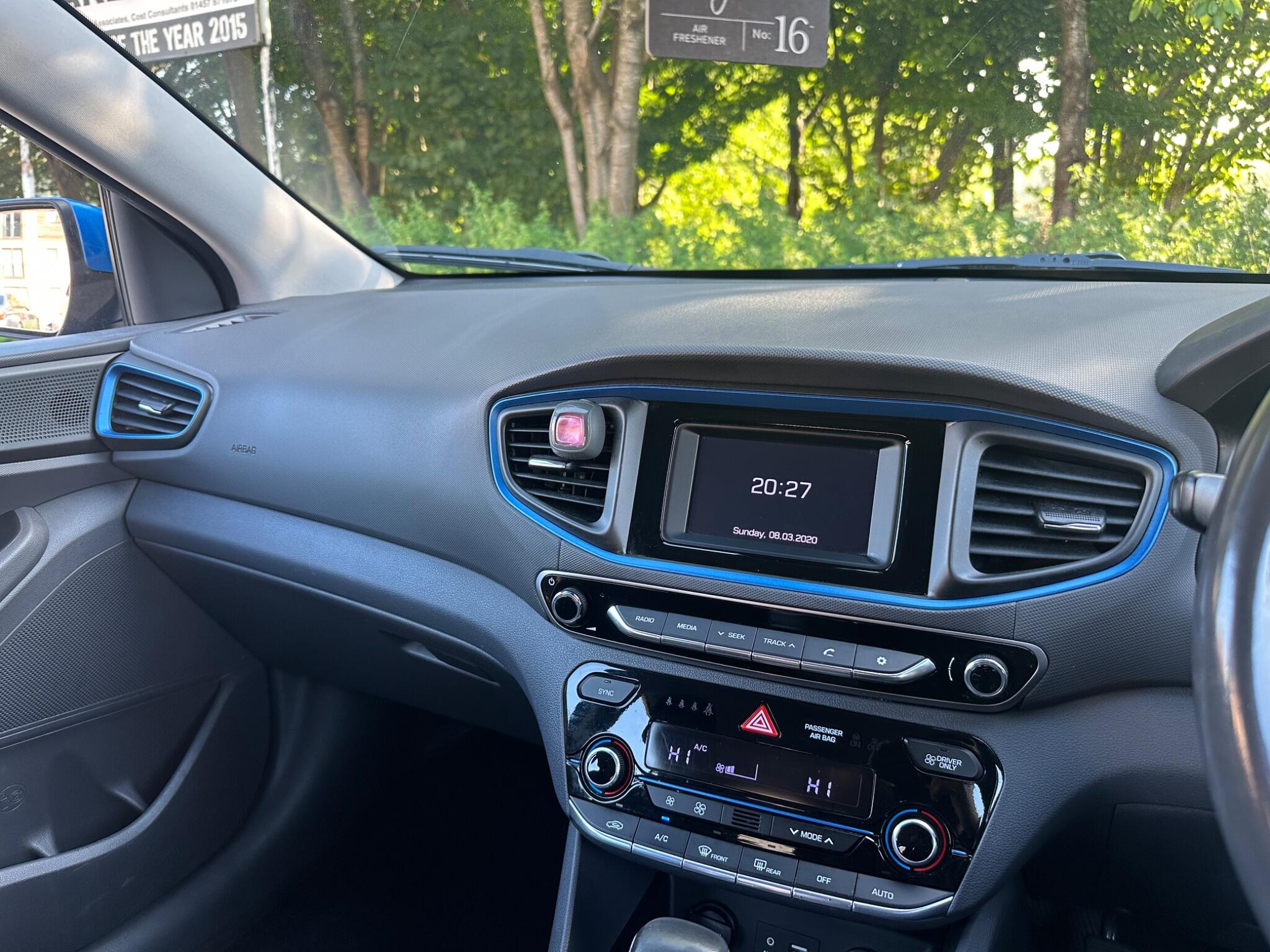 Hyundai Ioniq view 27