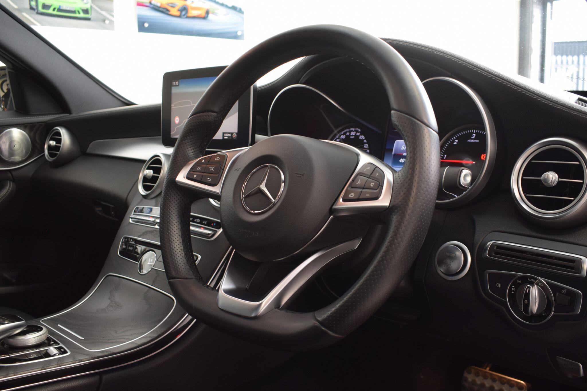 Mercedes-Benz C-Class view 9