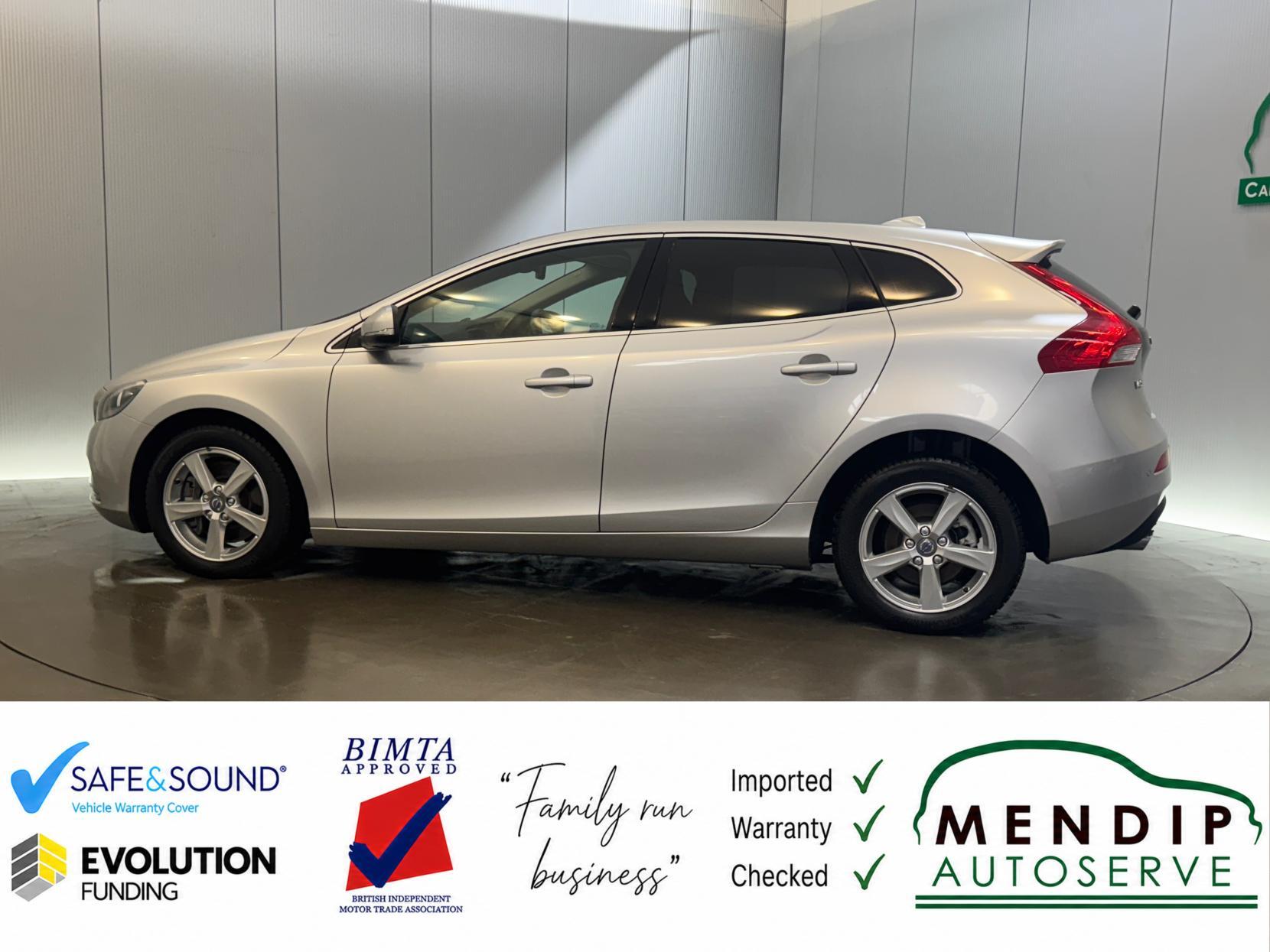 Volvo V40 view 9