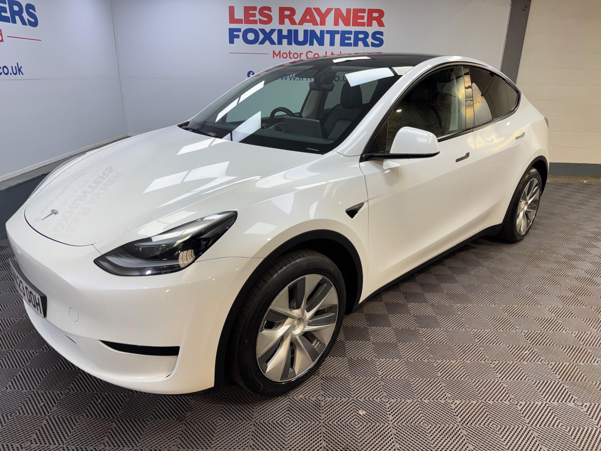 Tesla Model Y view 28