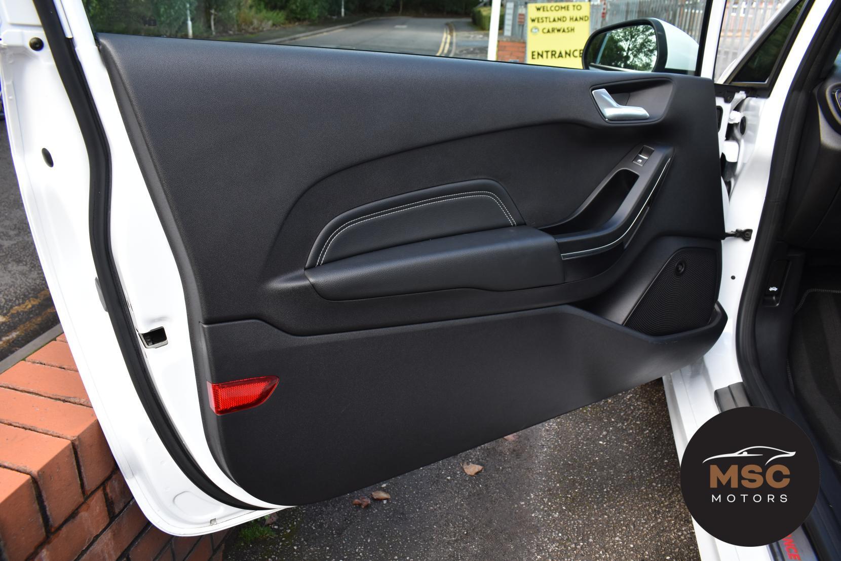 Ford Fiesta view 59