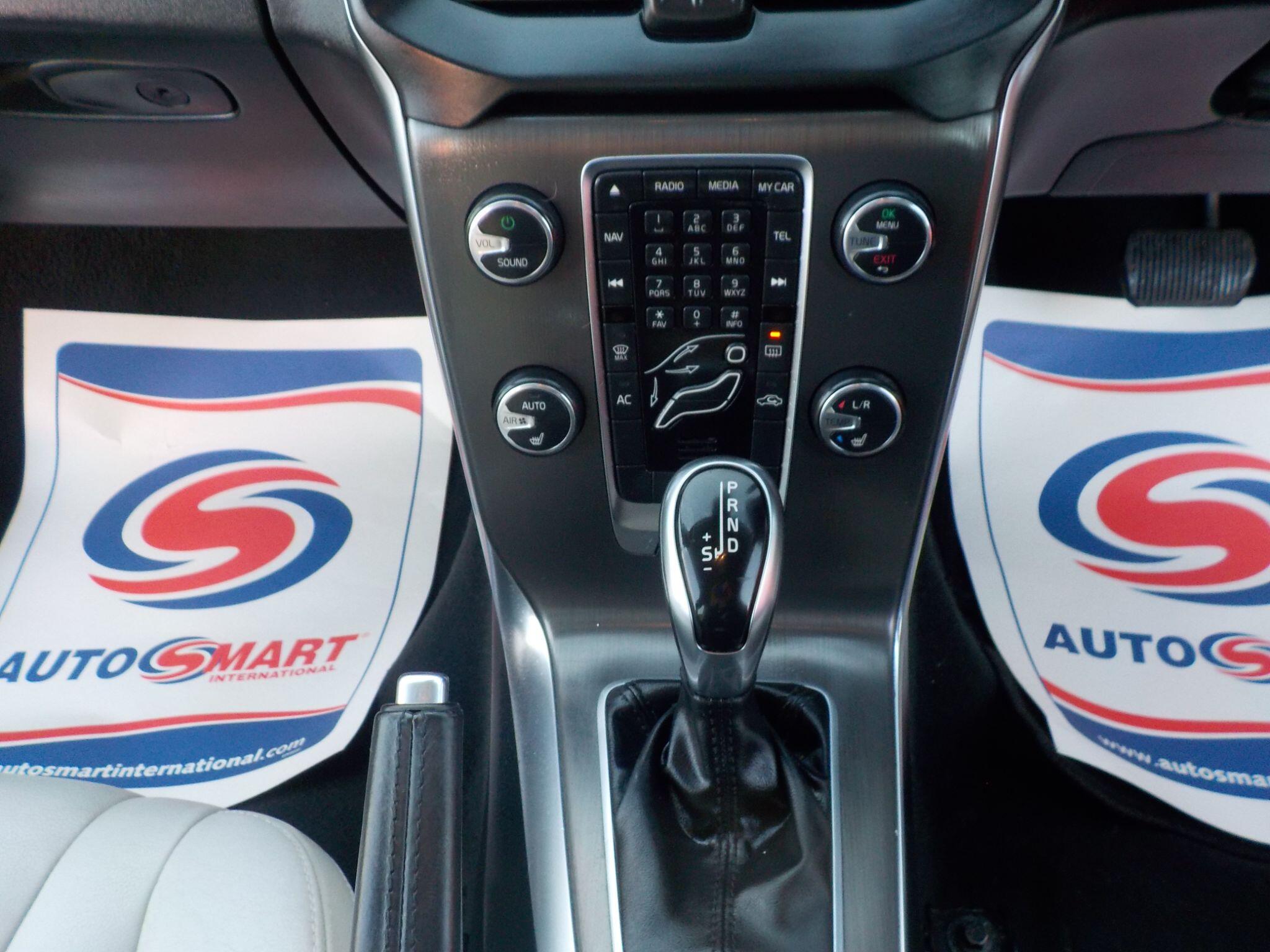 Volvo V40 2.0 D3 SE Lux Nav Geartronic Euro 5 (s/s) 5dr