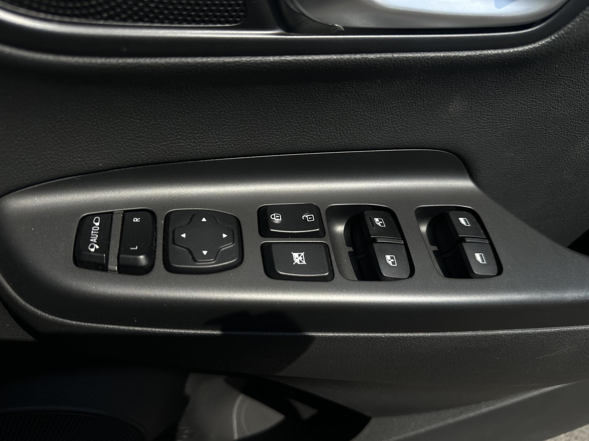 Hyundai Kona view 21
