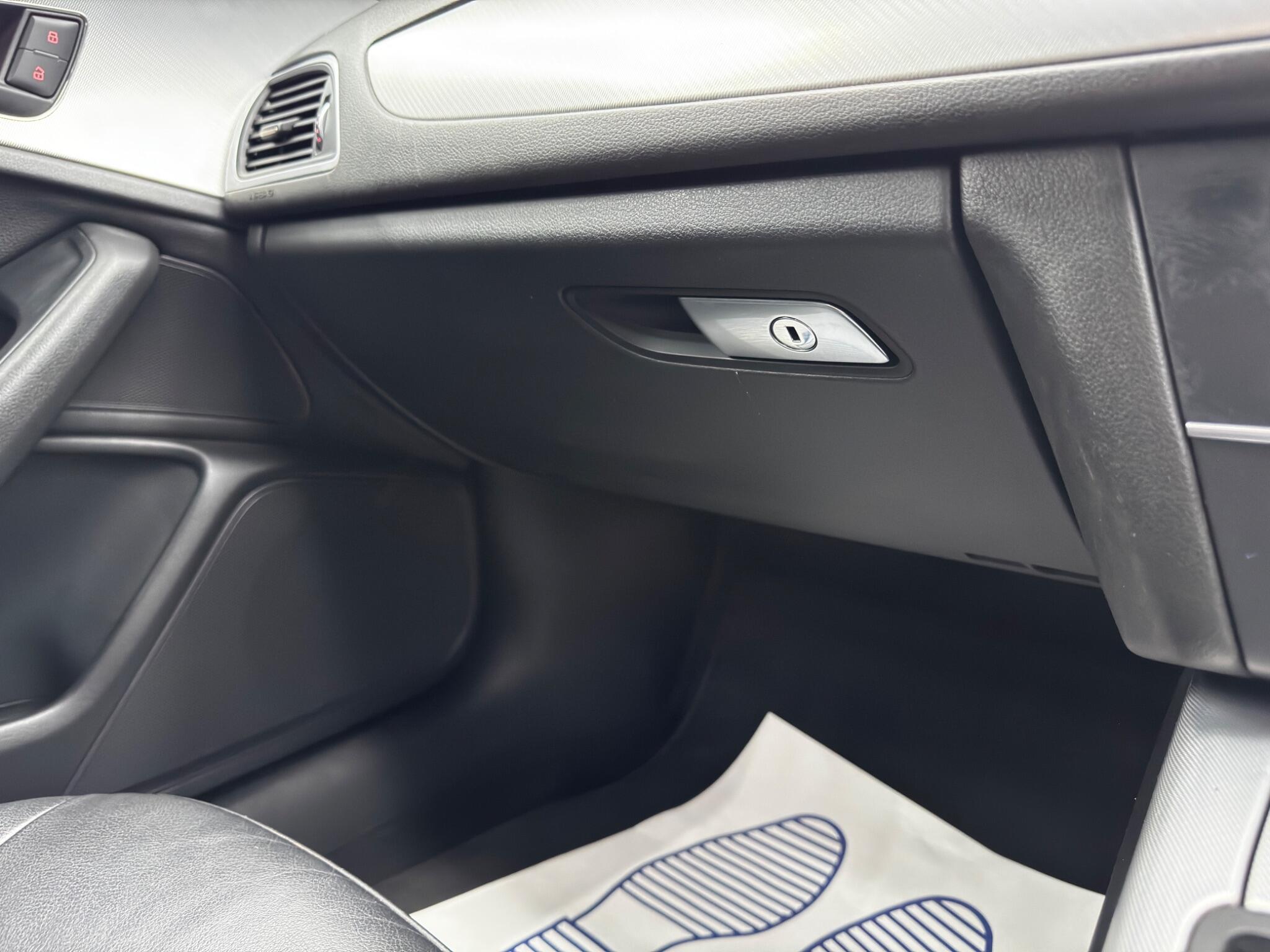 Audi A6 view 38