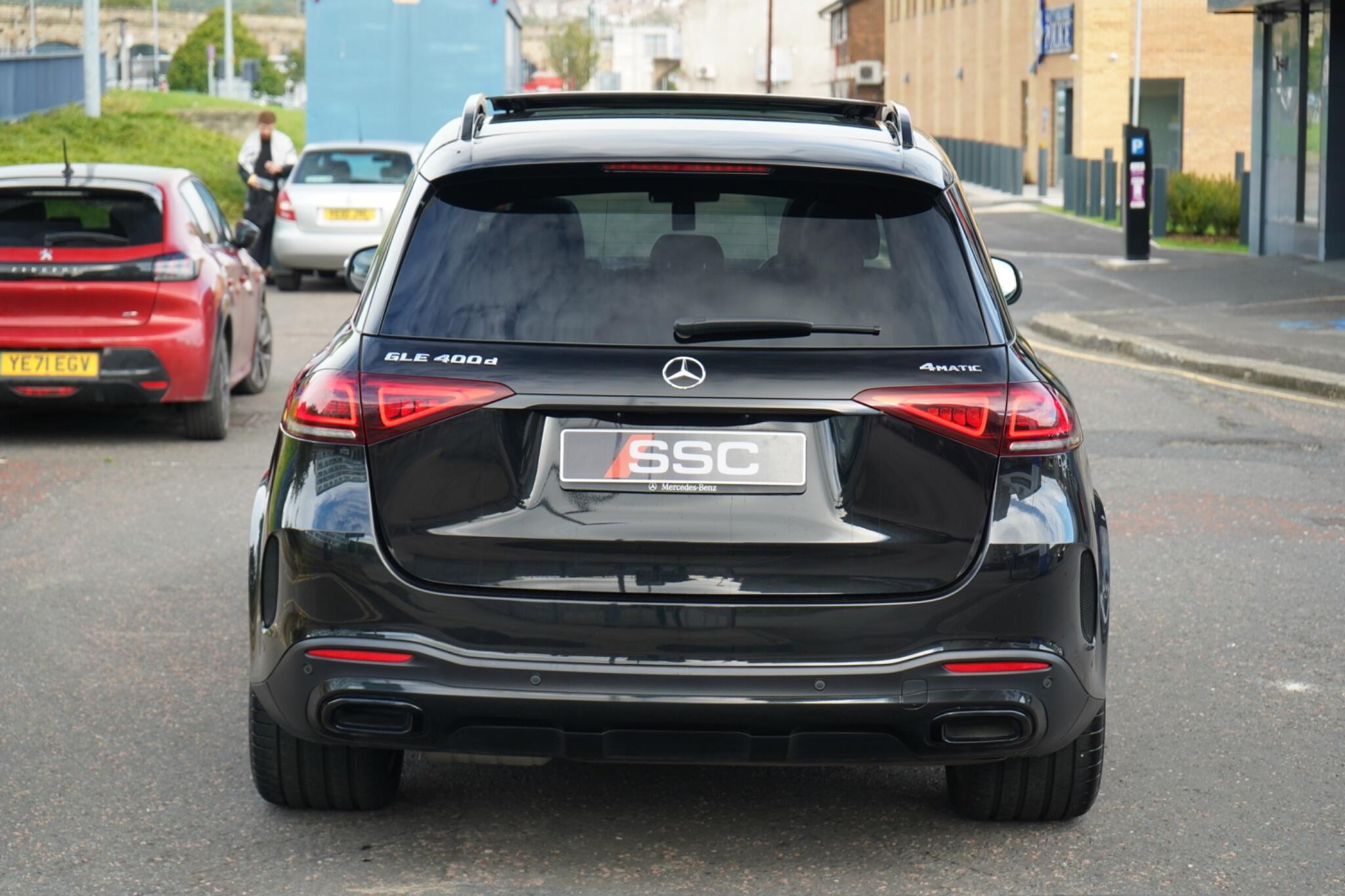 Mercedes-Benz Gle view 14