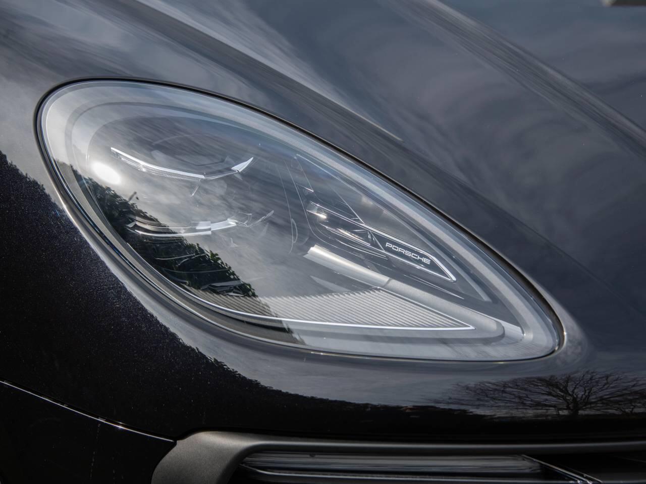 Porsche Macan view 13