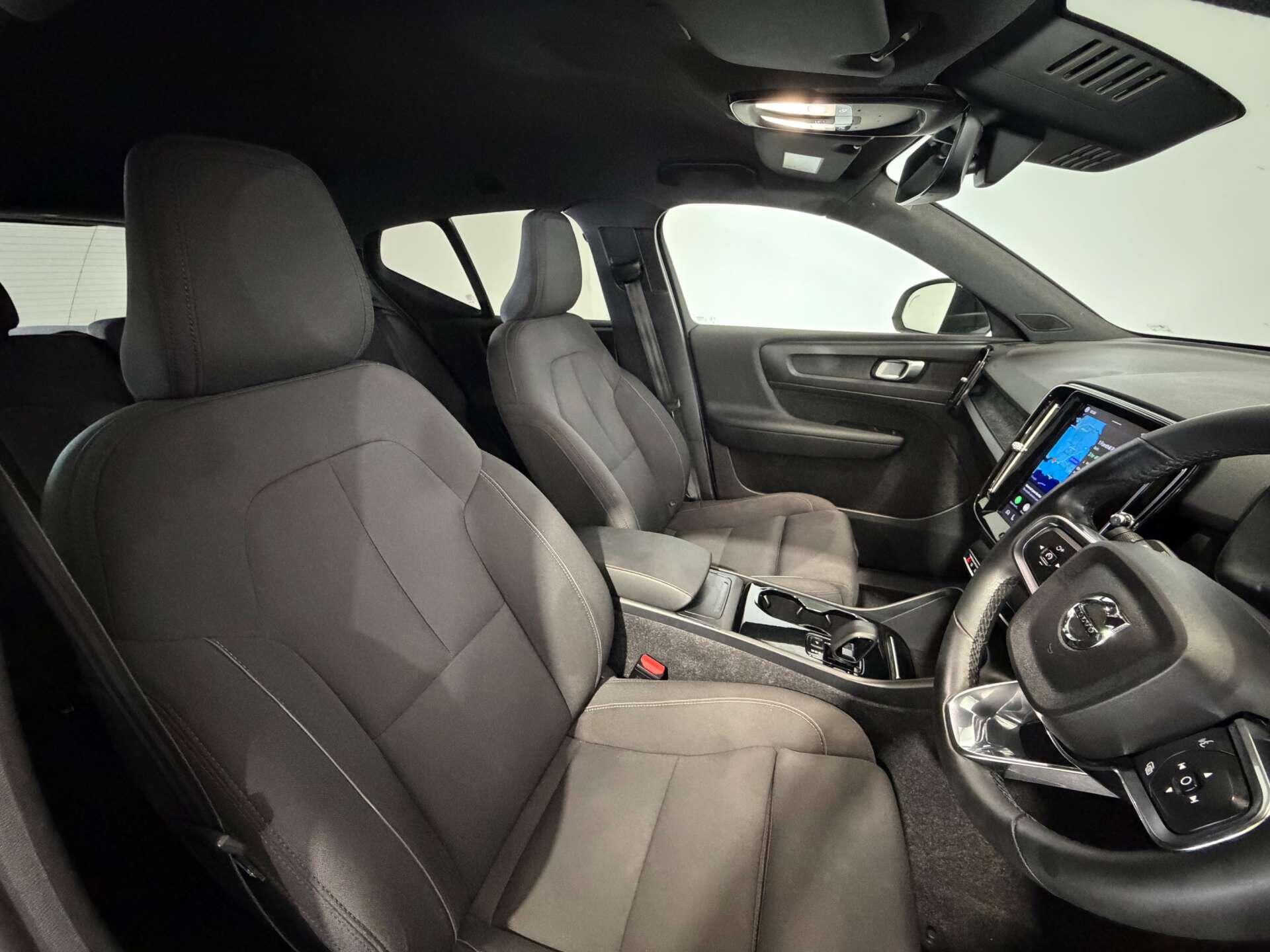 Volvo XC40 view 19