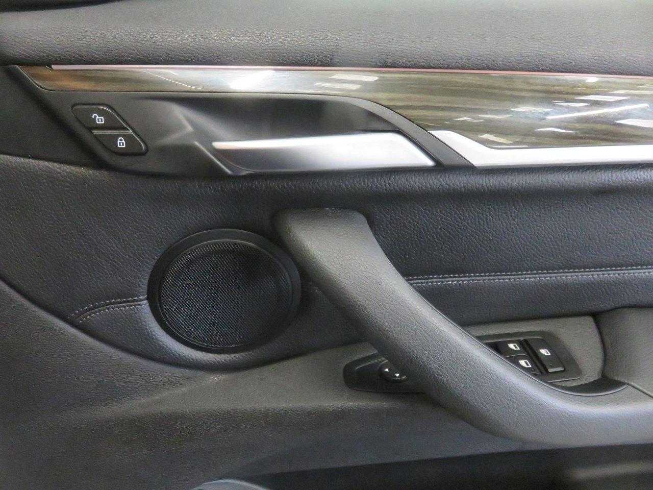BMW X1 view 49