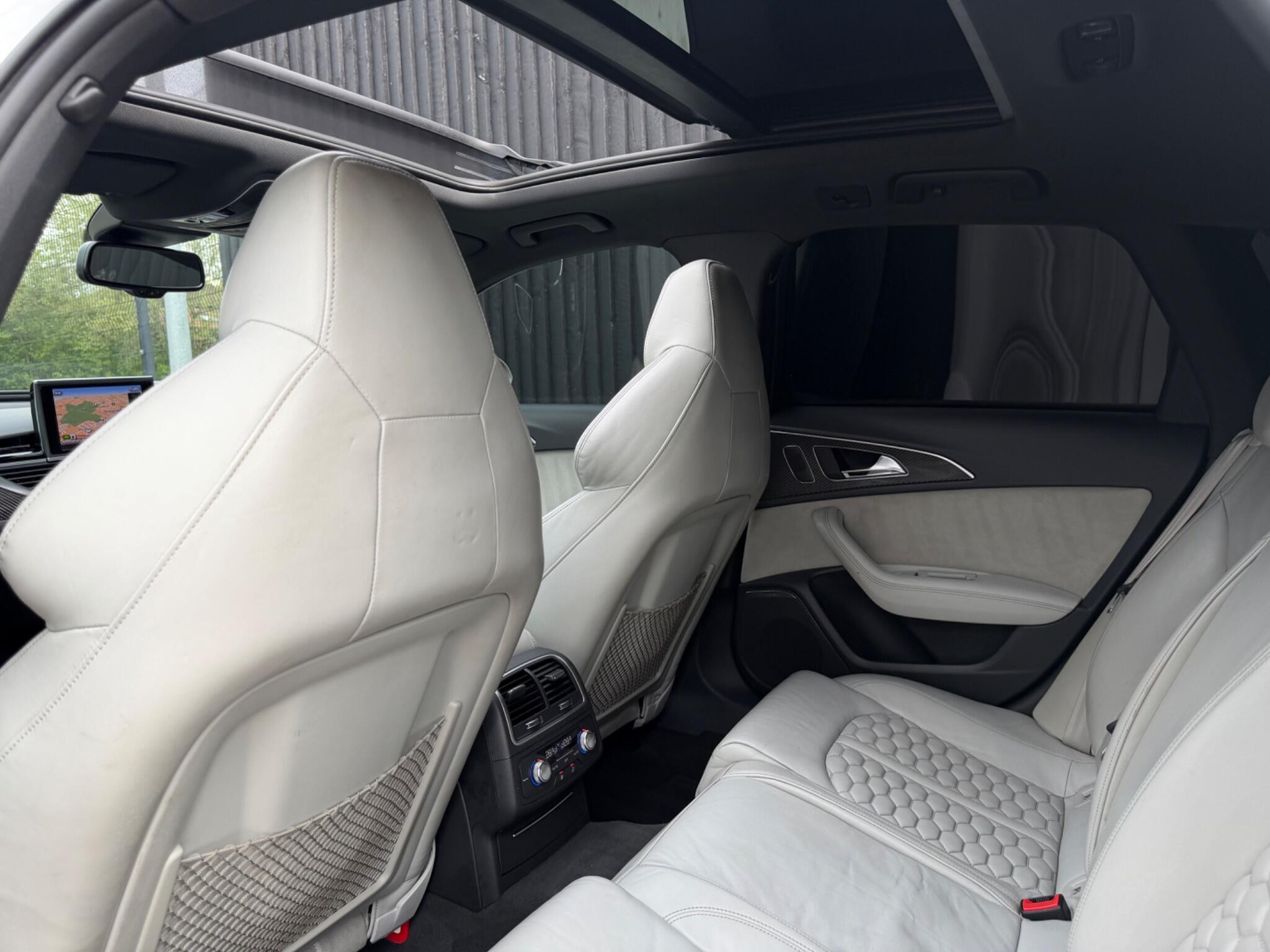 Audi RS6 view 29