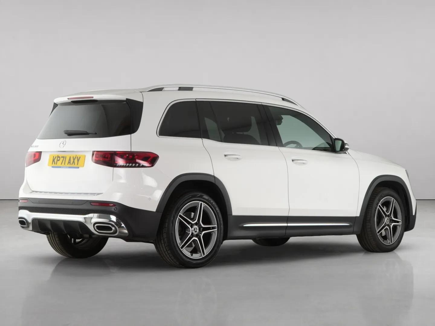 Mercedes-Benz GLB view 11