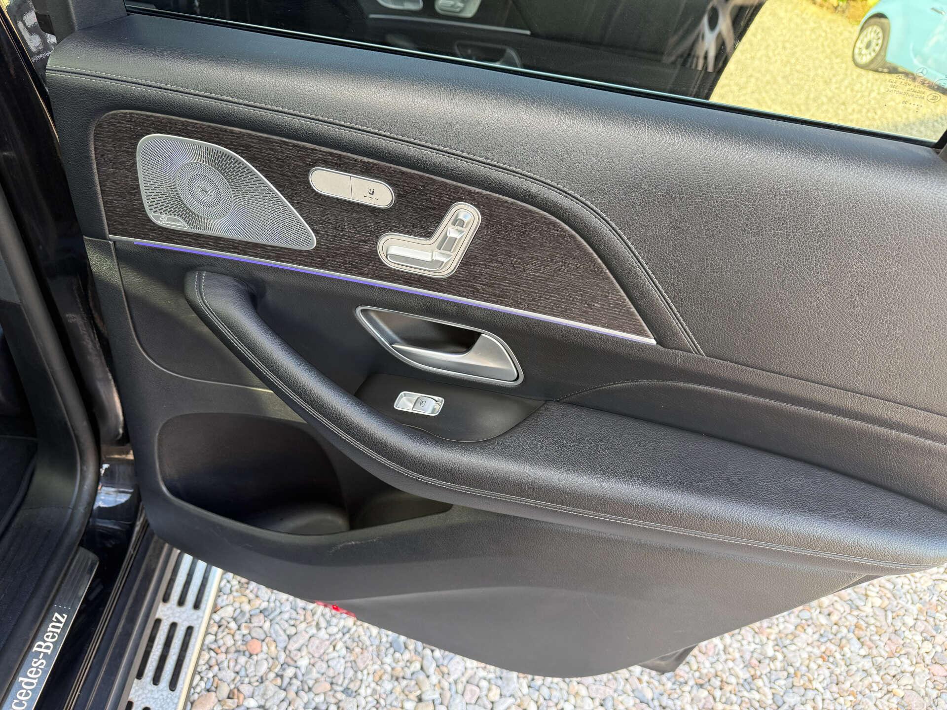 Mercedes-Benz GLS view 20