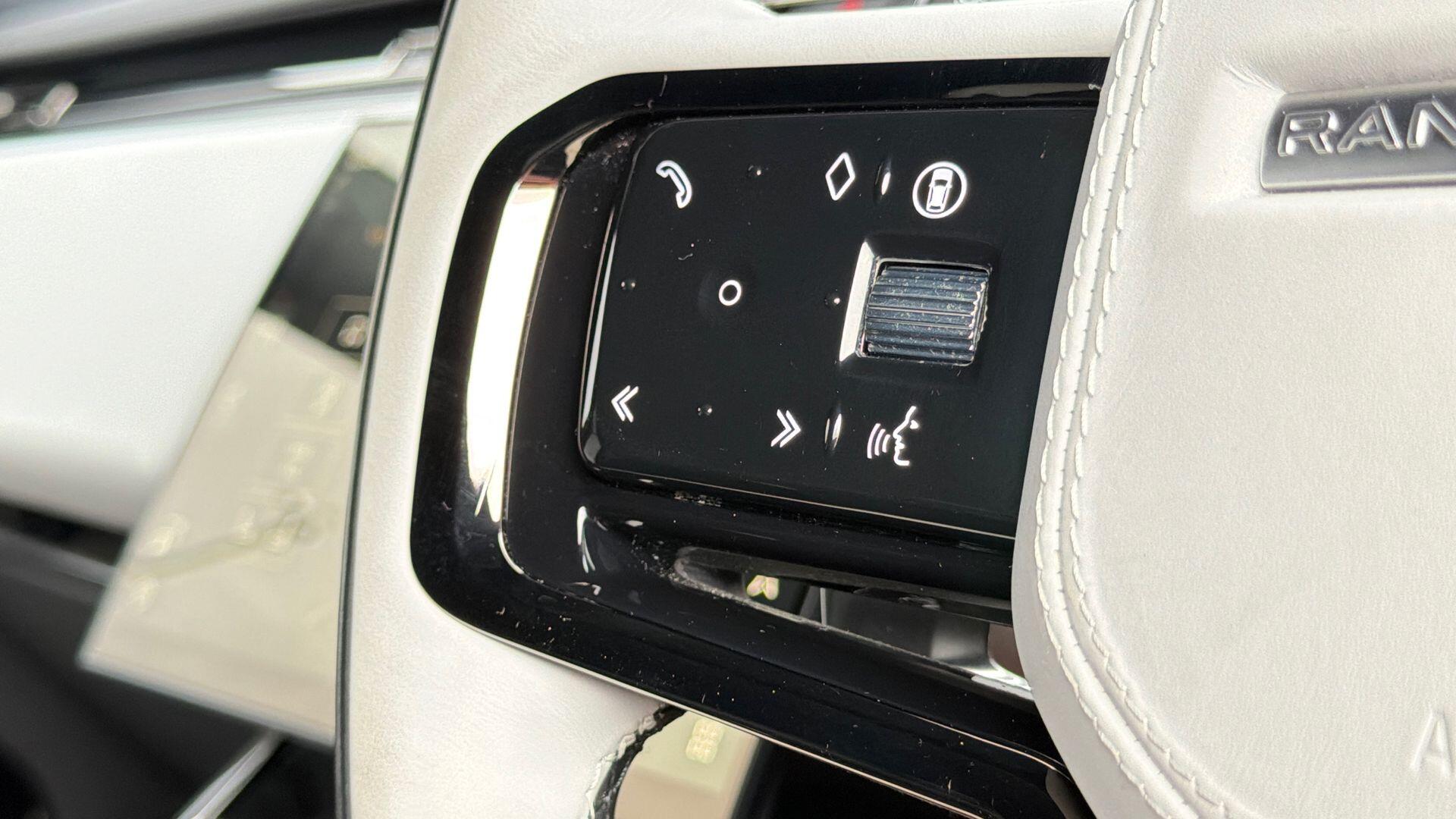 Land Rover Range Rover Sport view 32