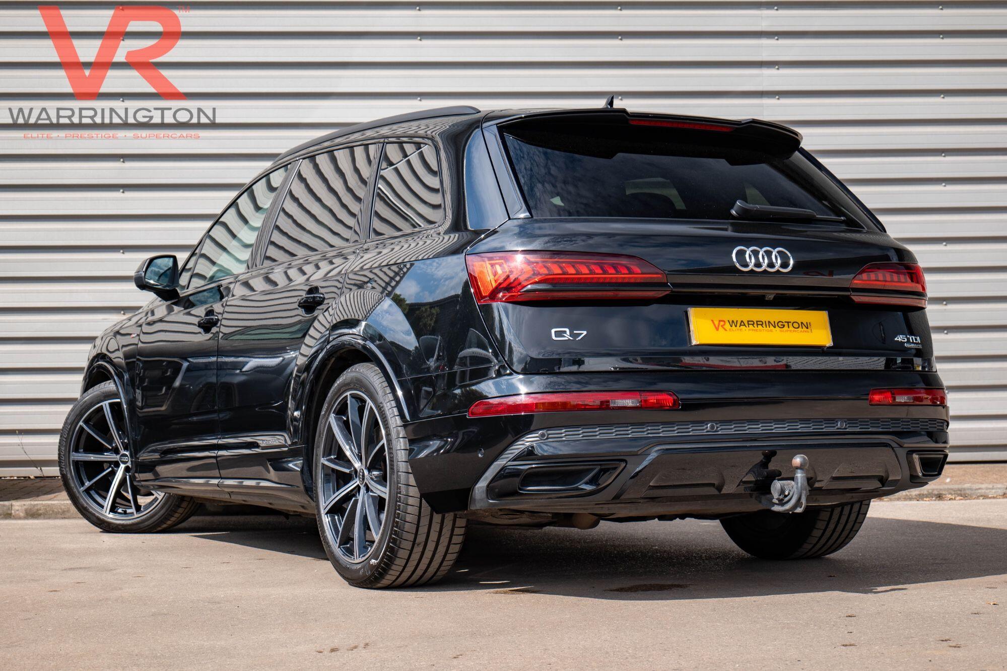 Audi Q7 view 15