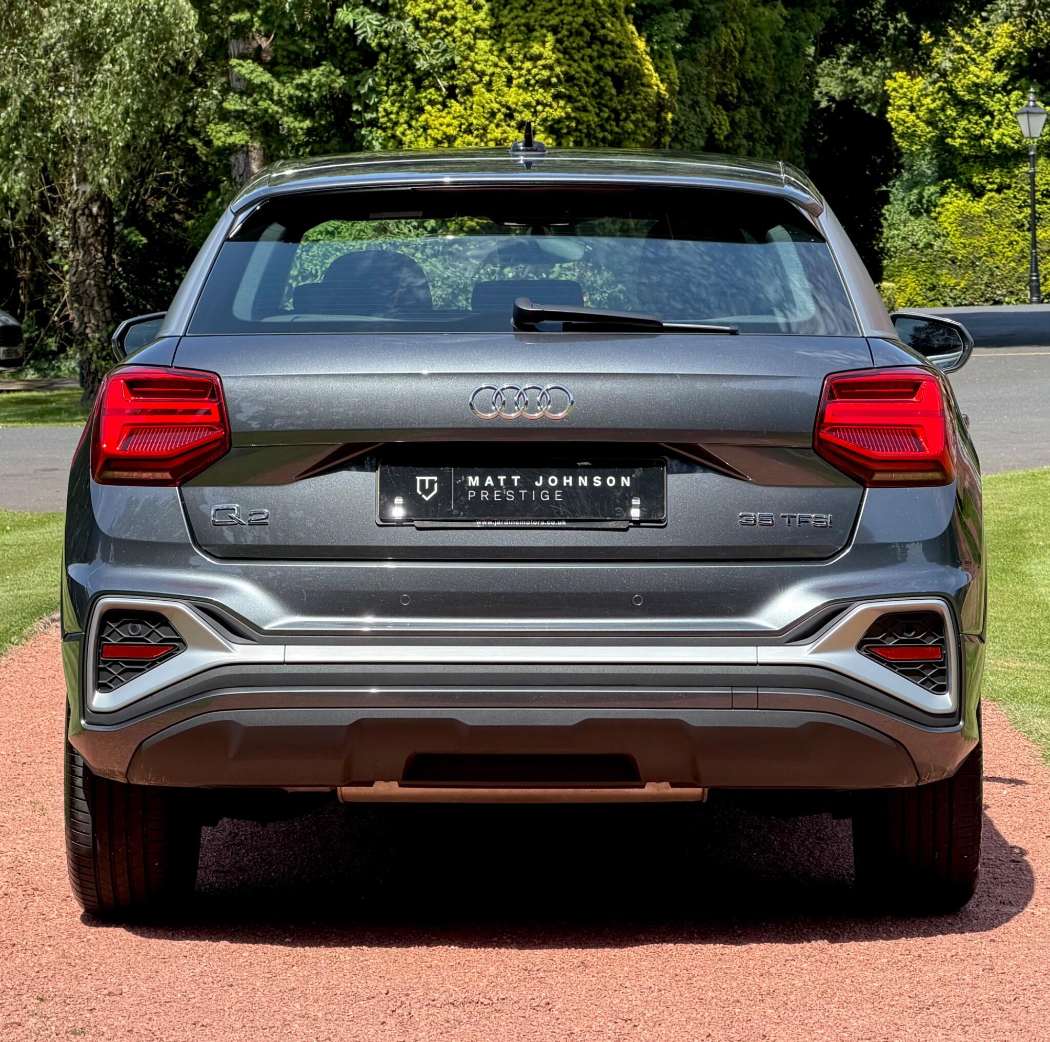 Audi Q2 view 20
