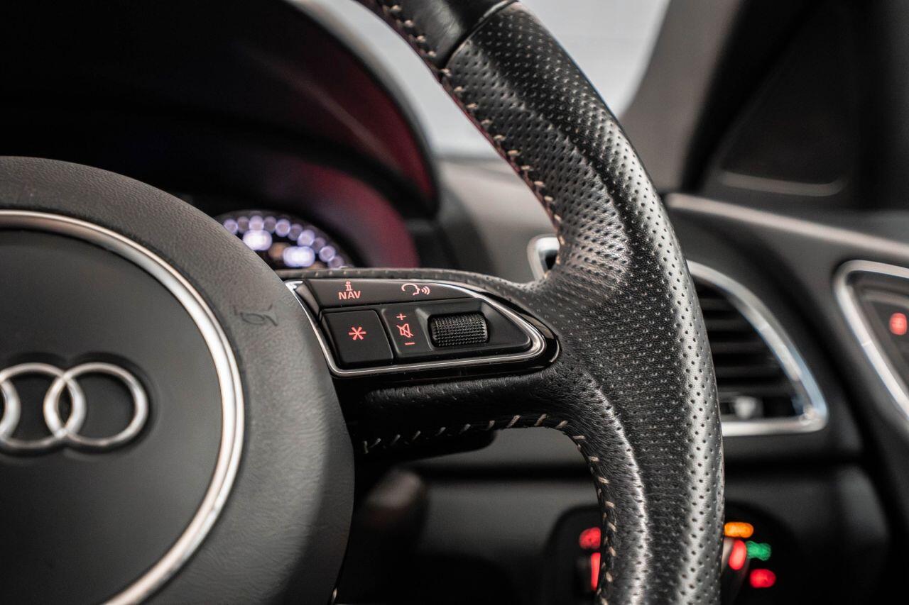 Audi Q3 view 30
