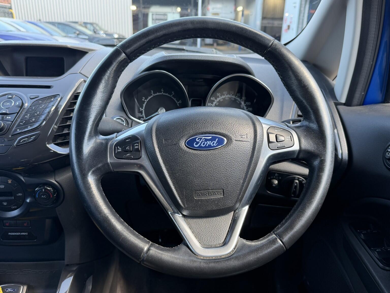 Ford Ecosport view 24