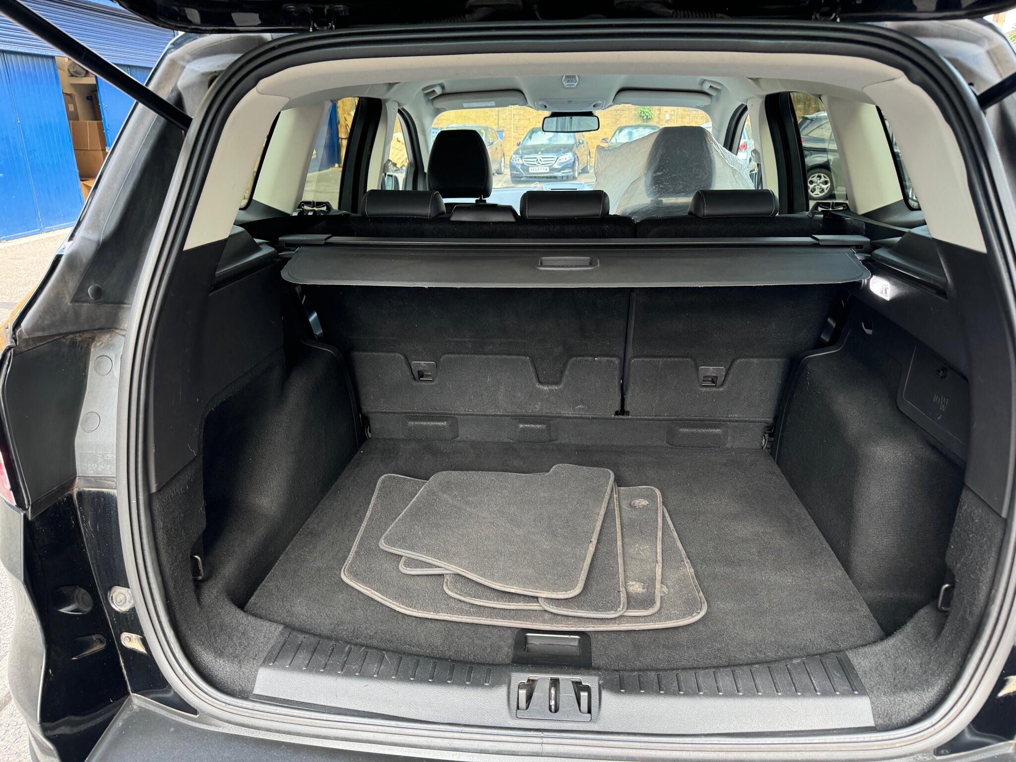 Ford Kuga view 23