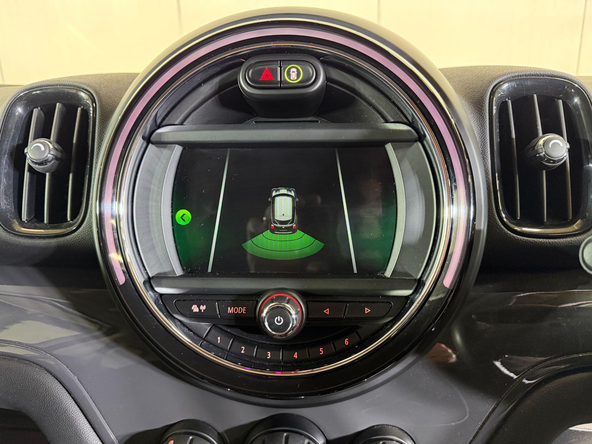 Mini Countryman view 23