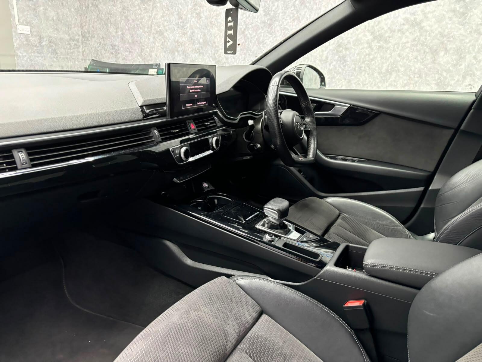 Audi A4 view 31